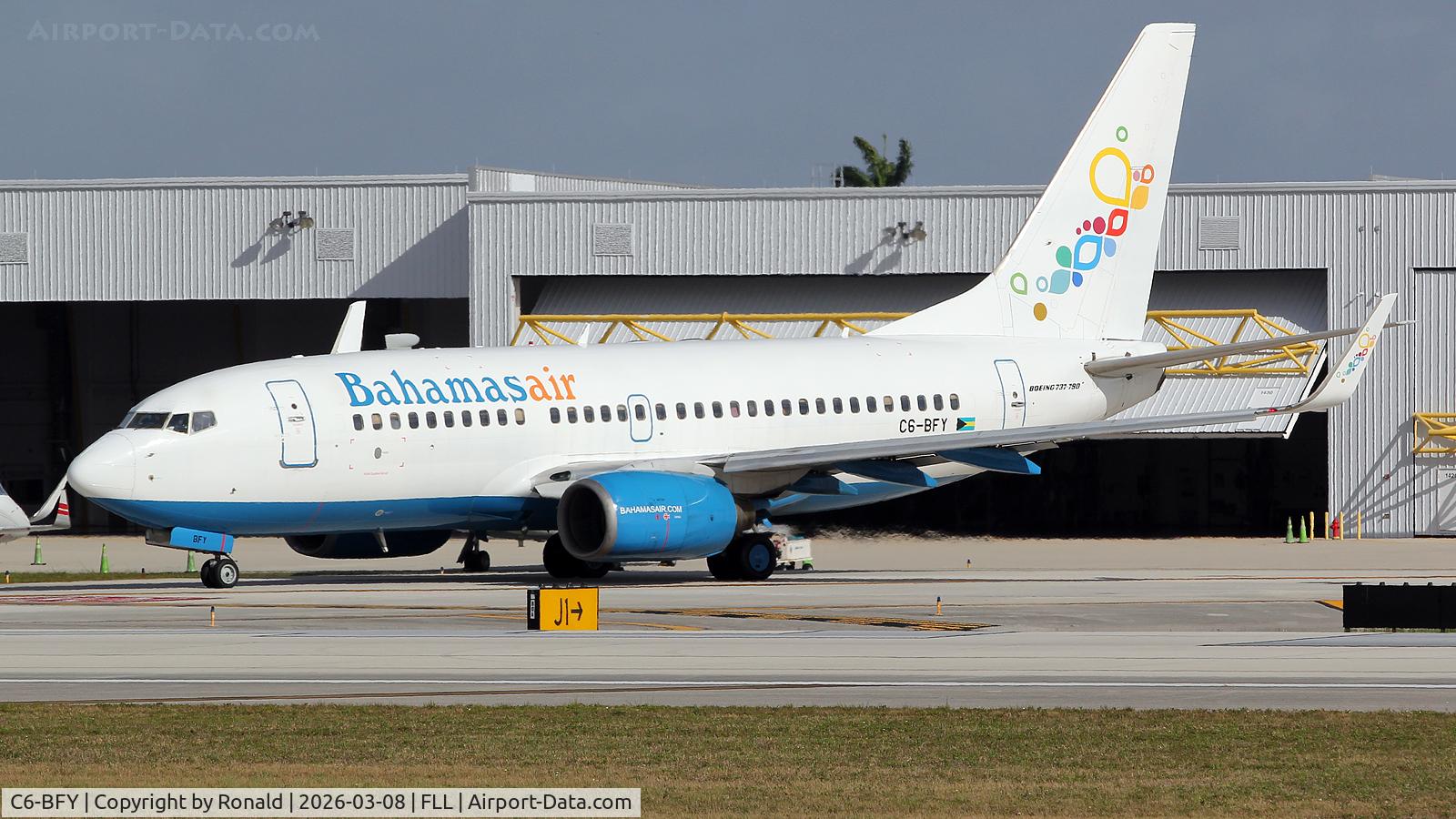 C6-BFY, 2004 Boeing 737-7V3 C/N 30676, at fll