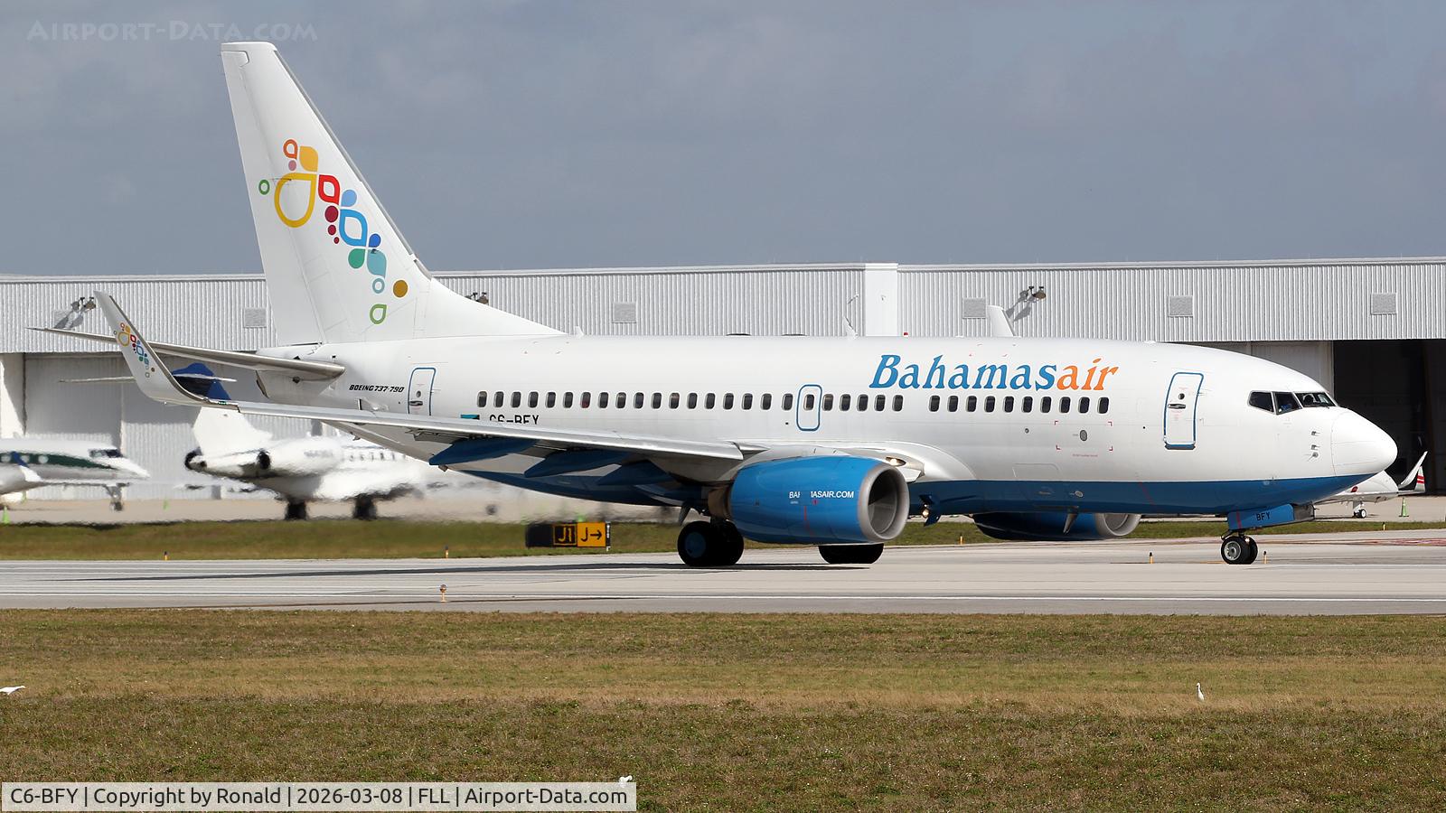 C6-BFY, 2004 Boeing 737-7V3 C/N 30676, at fll