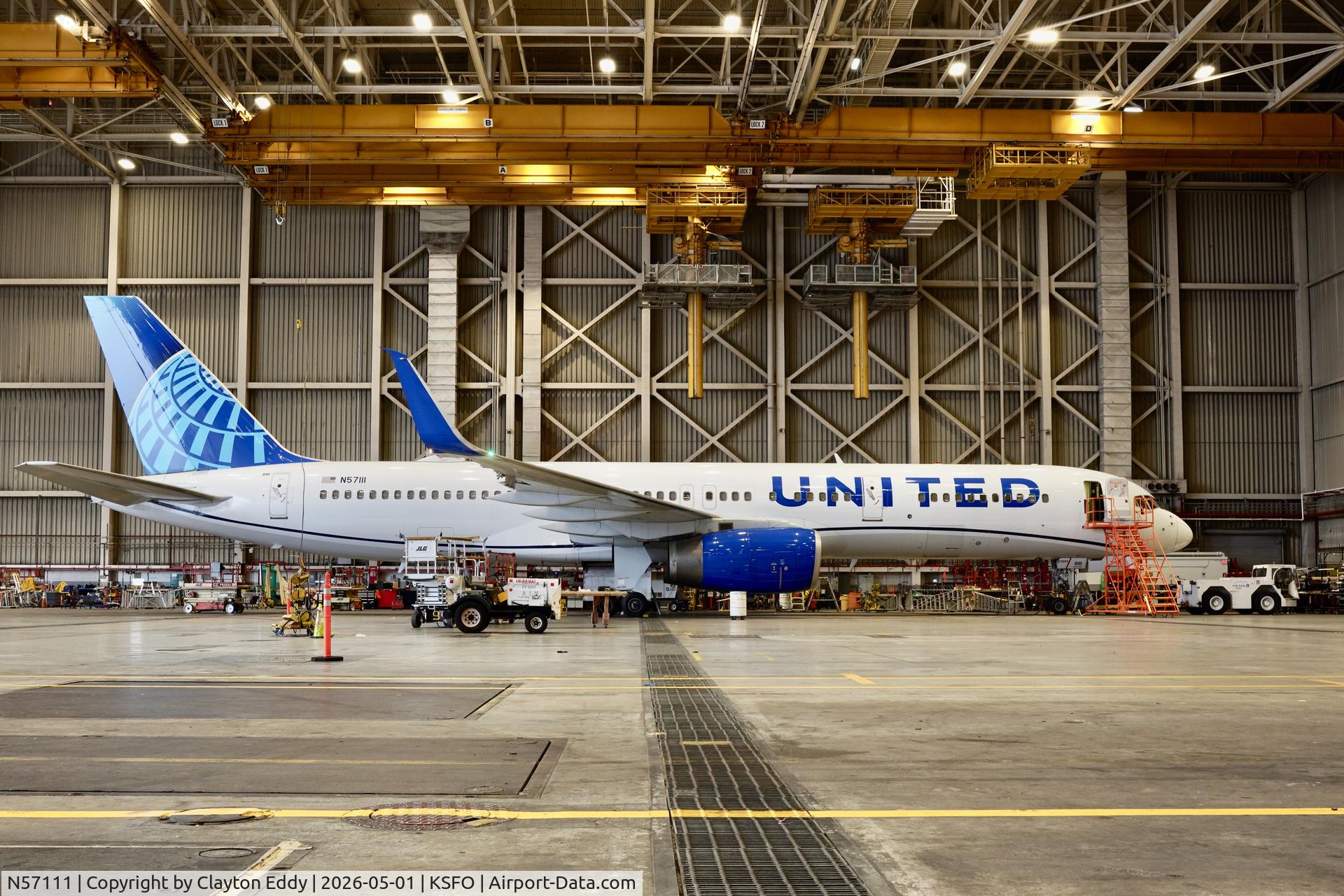N57111, 1994 Boeing 757-224 C/N 27301, SFO 2026