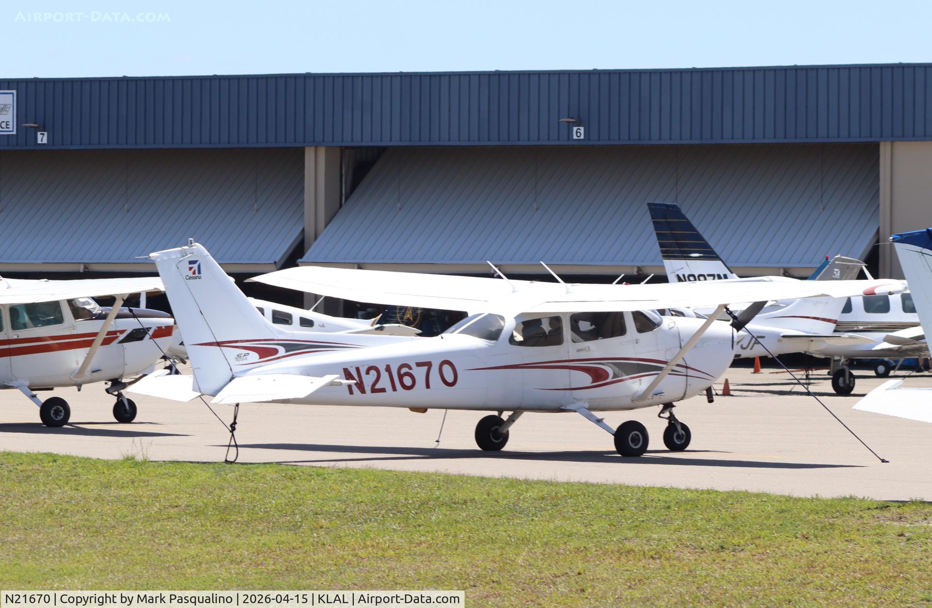 N21670, 2004 Cessna 172S C/N 172S9709, Cessna 172S