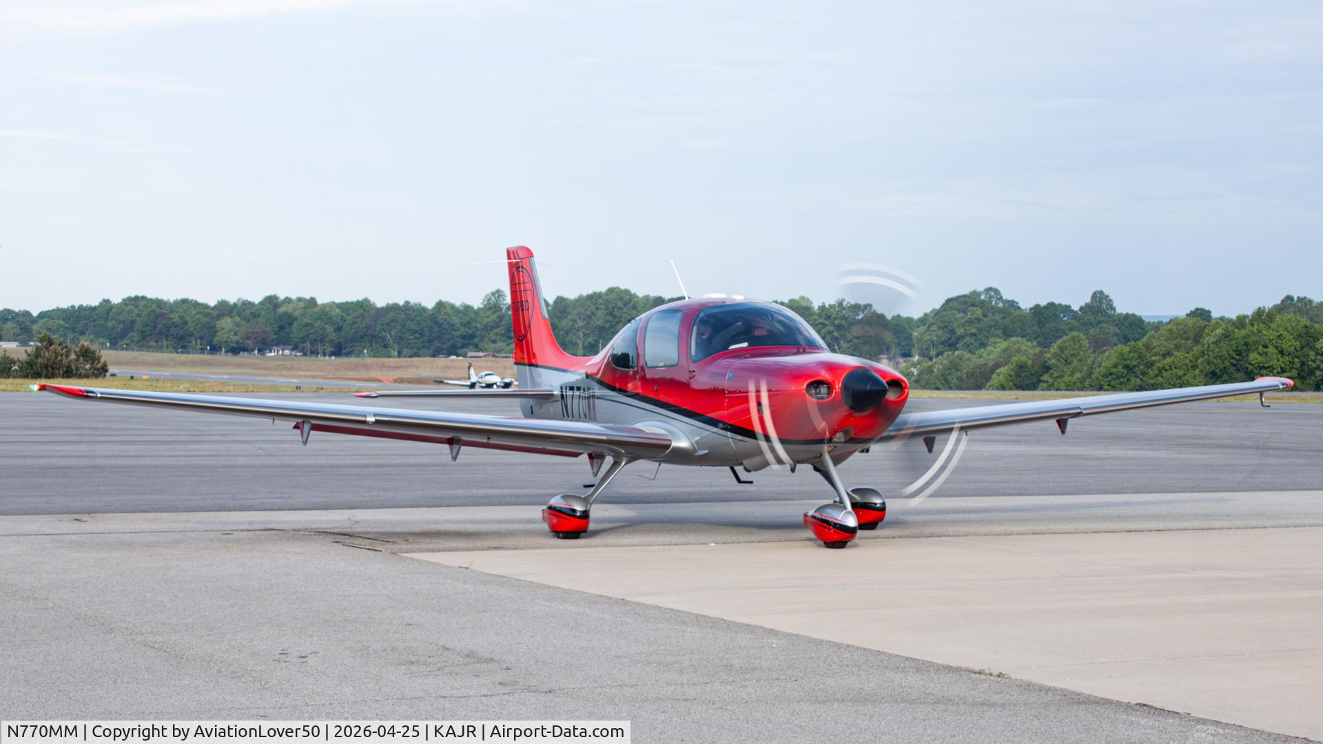 N770MM, 2009 Cirrus SR22 C/N 3405, SR22