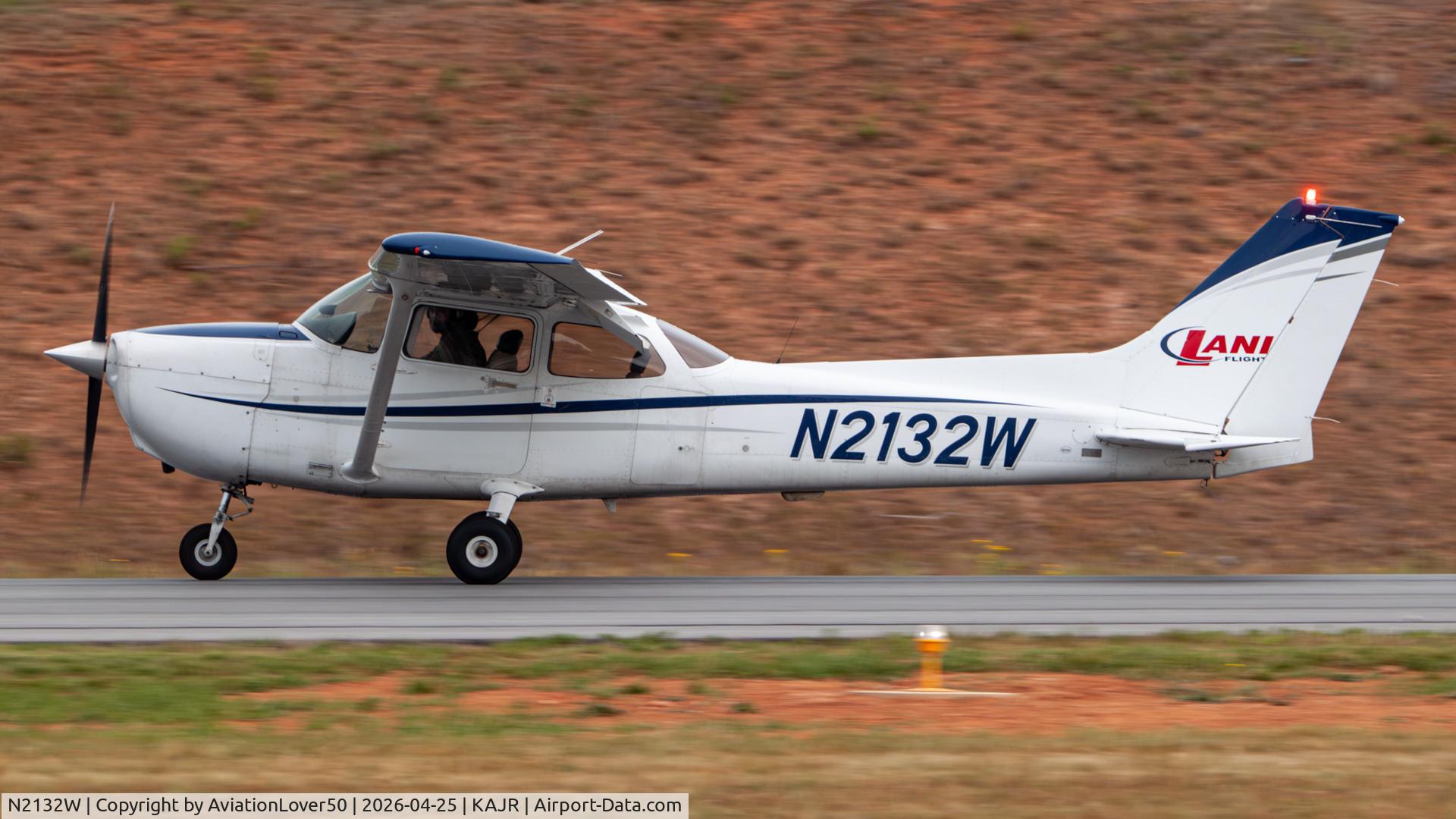 N2132W, Cessna 172R C/N 17280677, Lanier 172S
