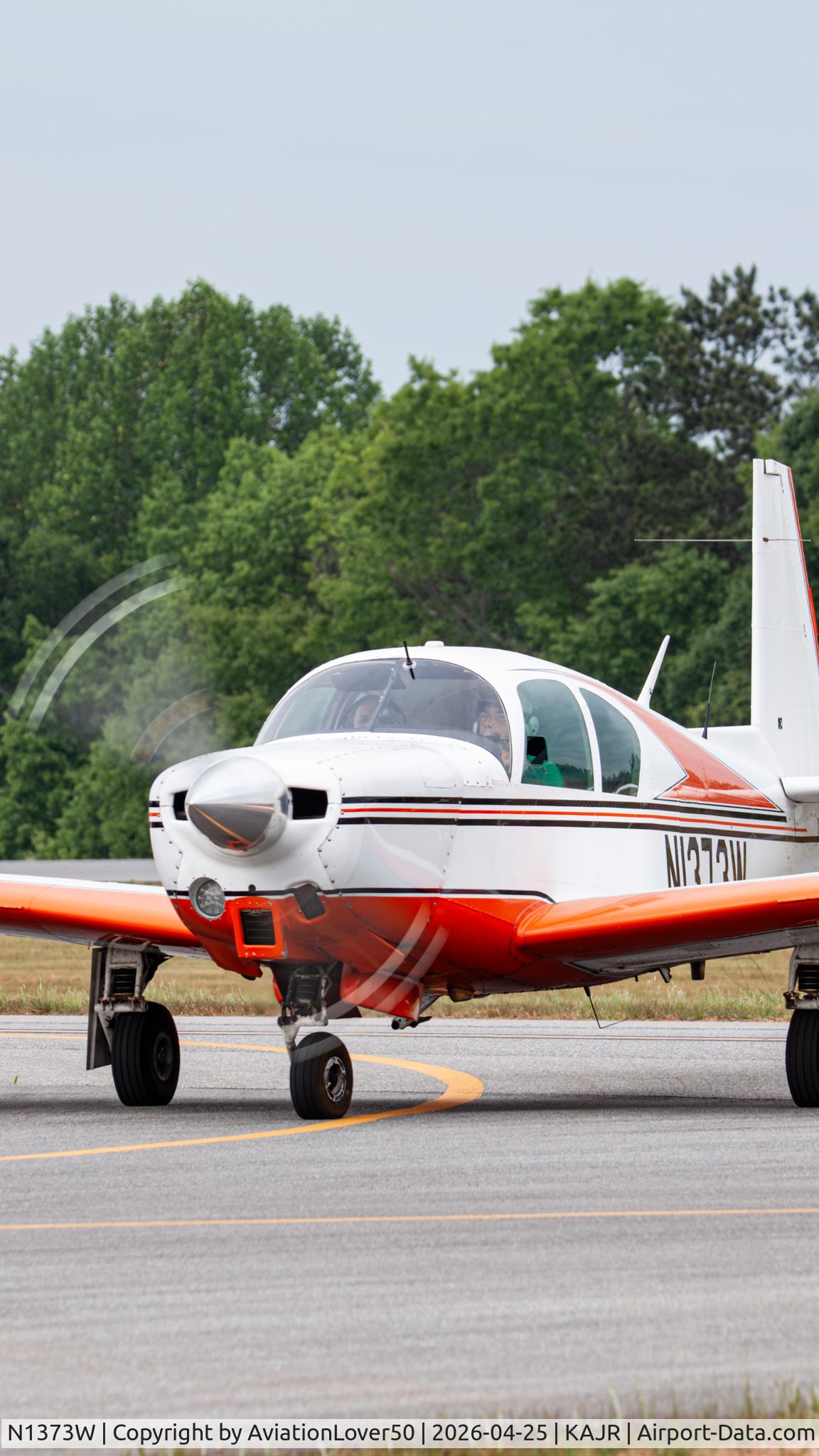 N1373W, 1963 Mooney M20C Ranger C/N 2654, M20C