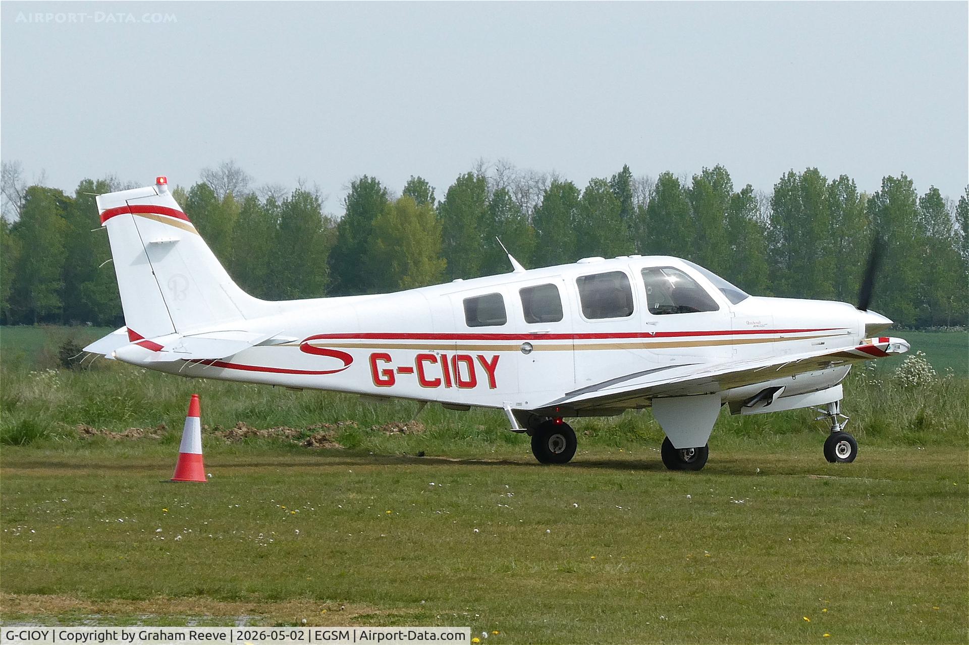 G-CIOY, 2009 Hawker Beechcraft G36 Bonanza C/N E-3888, Just landed at Beccles.