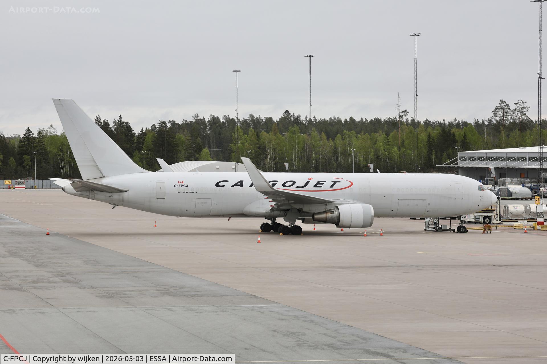 C-FPCJ, 1995 Boeing 767-306/ER C/N 27958, Ramp R