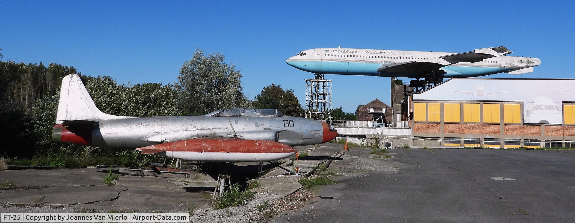 FT-25, 1953 Lockheed T-33A-1-LO Shooting Star C/N 580-9063, Wetteren, Belgium. Together with TY-BBW