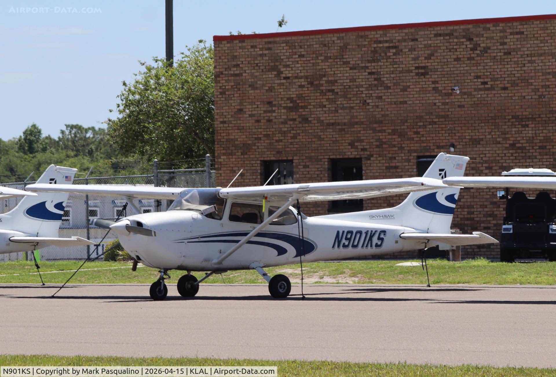 N901KS, 1985 Cessna 172P, c/n 17276273, Cessna 172P