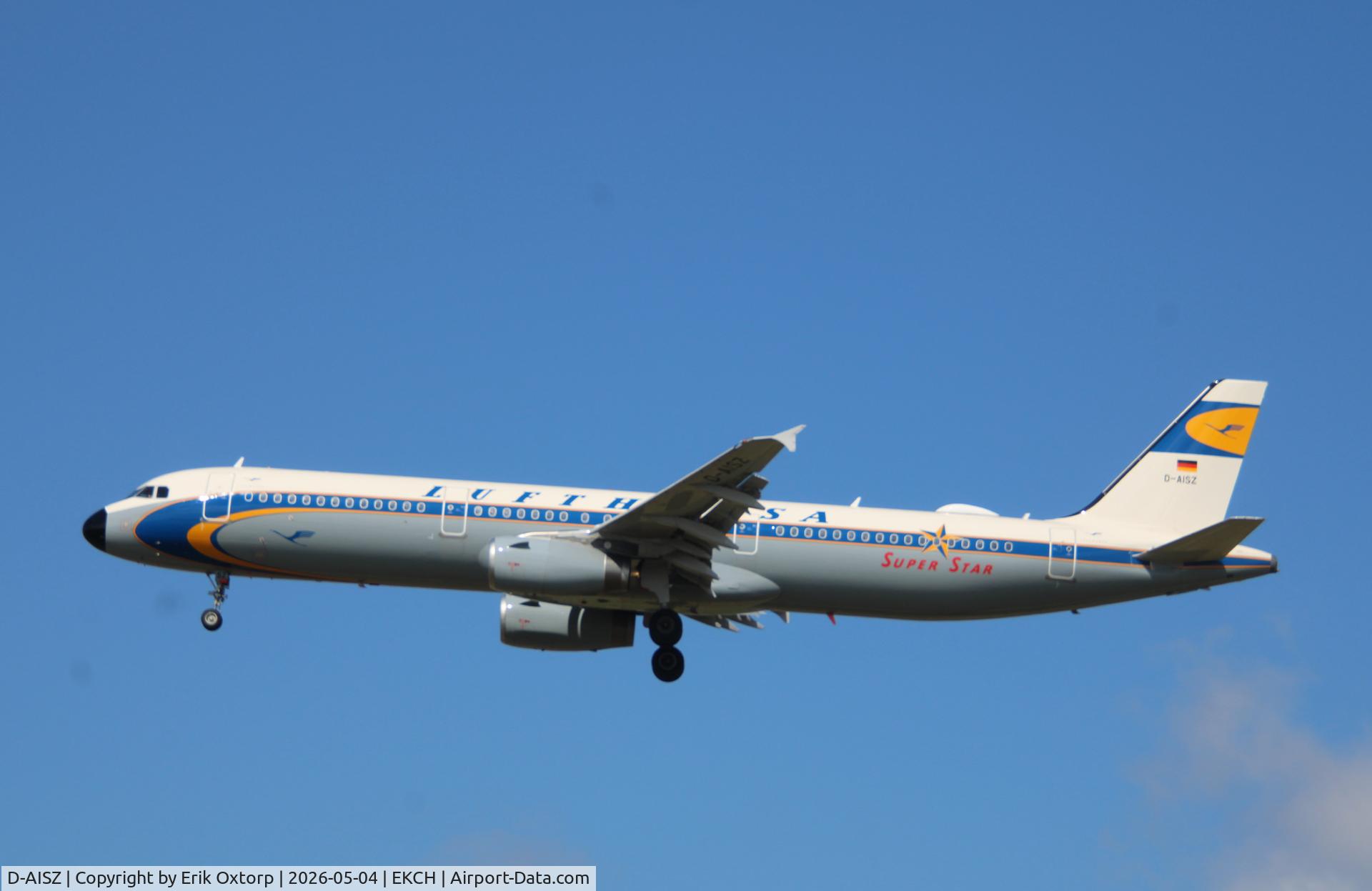 D-AISZ, 2009 Airbus A321-231 C/N 4085, D-AISZ landing rw 22L