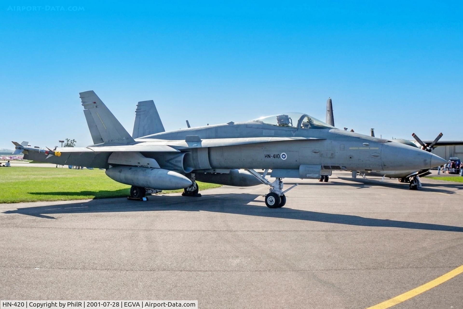 HN-420, McDonnell Douglas F-18C Hornet C/N 1409, HN-420 Boeing F-18C Hornet RIAT FinnishAF RIAT Cottesmore
