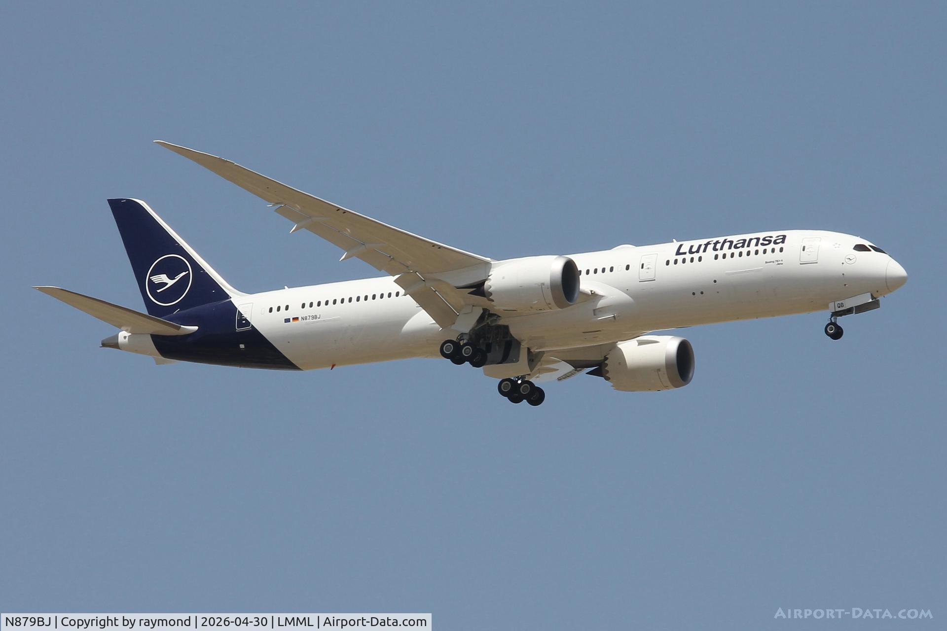 N879BJ, , Boeing 787-9 Dreamliner reg N879BJ landing in Malta.