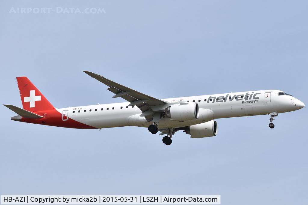 HB-AZI, 2021 Embraer E195-E2 (ERJ-190-400STD) C/N 19020055, Landing