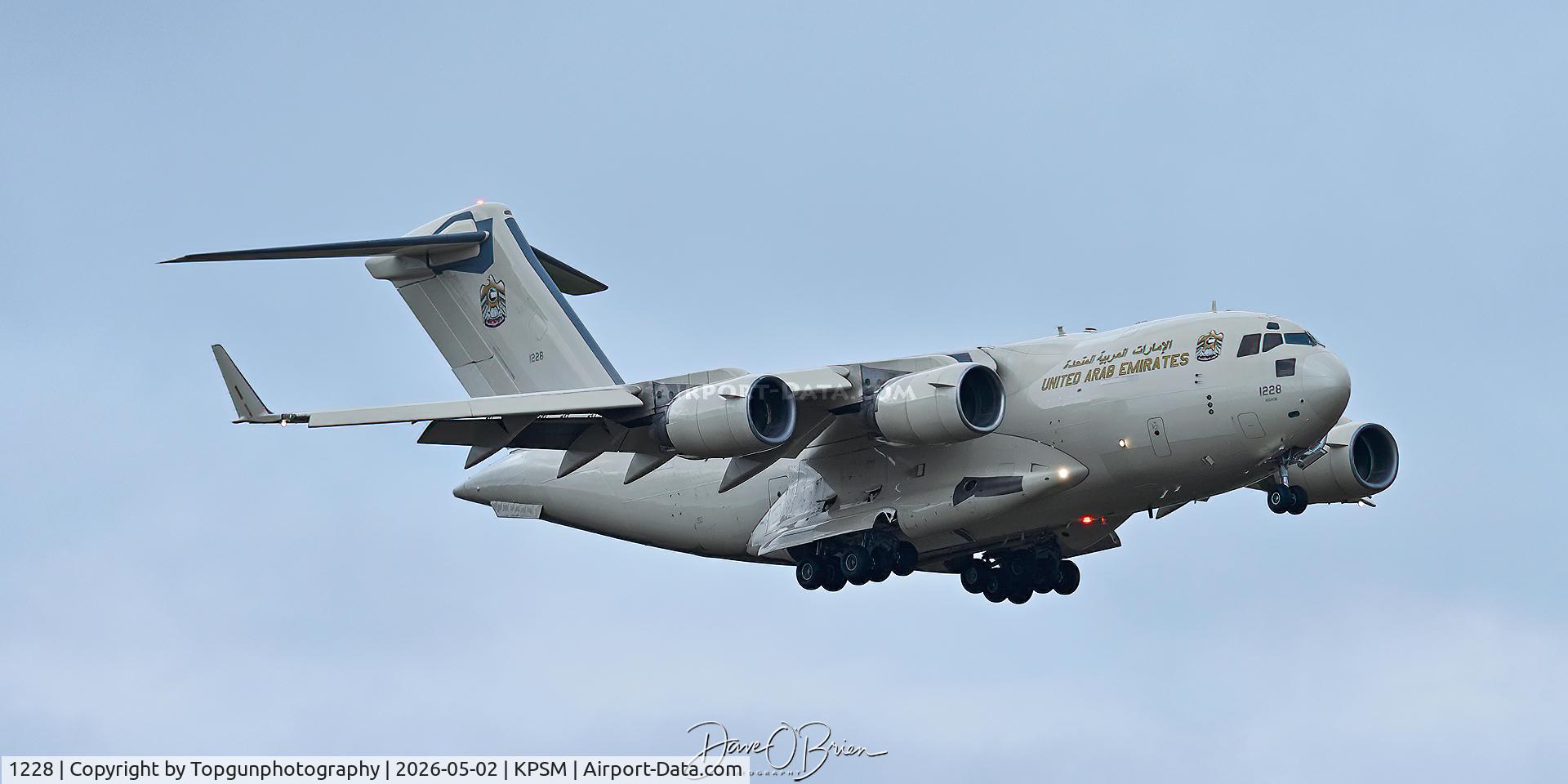 1228, 2012 Boeing C-17A Globemaster III C/N F-247, UAE C-17 stopping in to pick up cargo