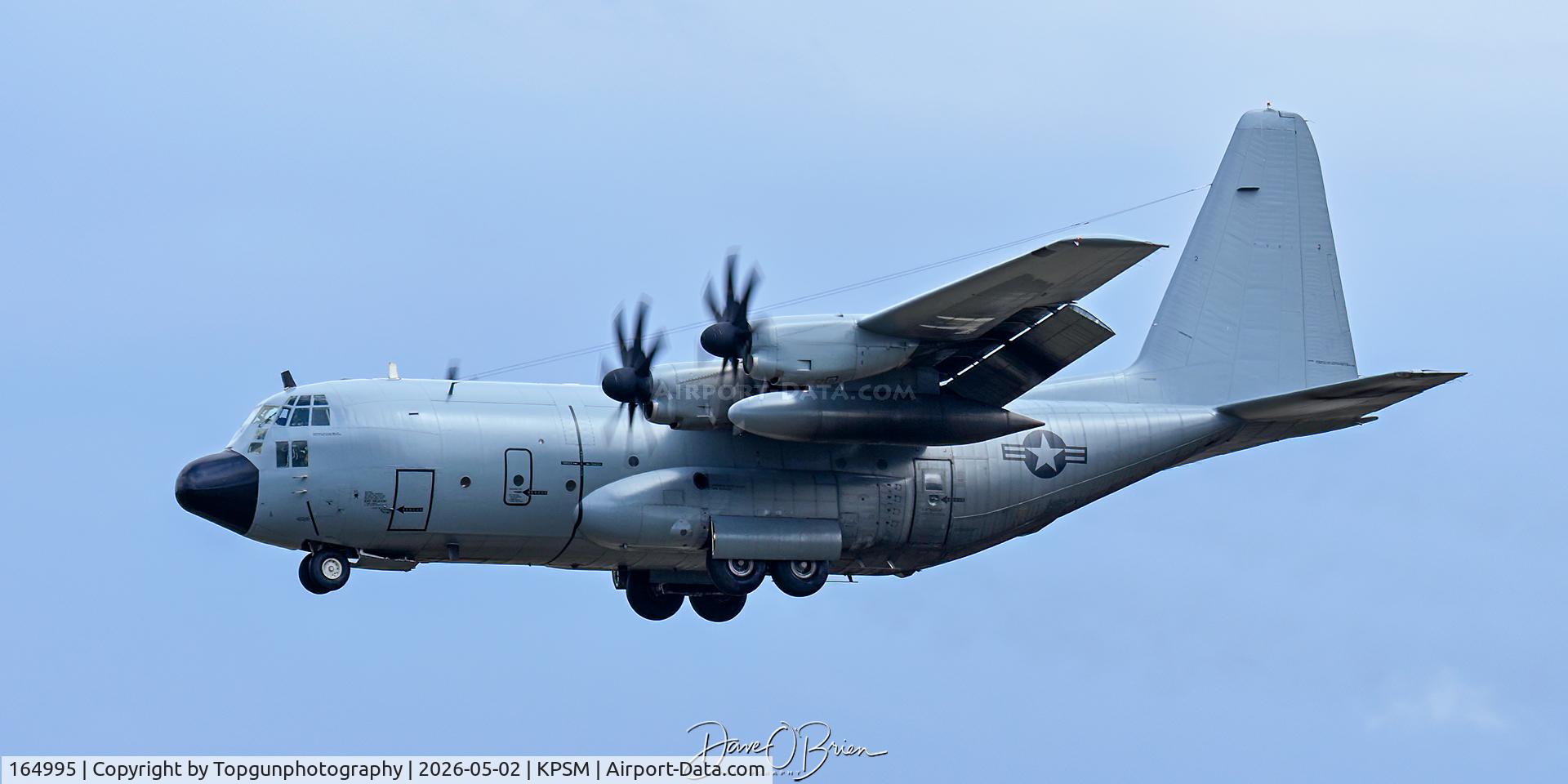 164995, Lockheed C-130T Hercules C/N 382-5300, CONVOY3586 landing RW34