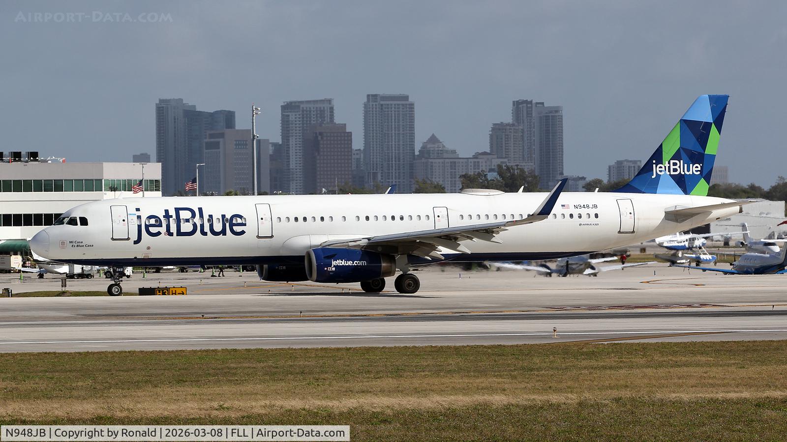 N948JB, 2015 Airbus A321-231 C/N 6560, at fll