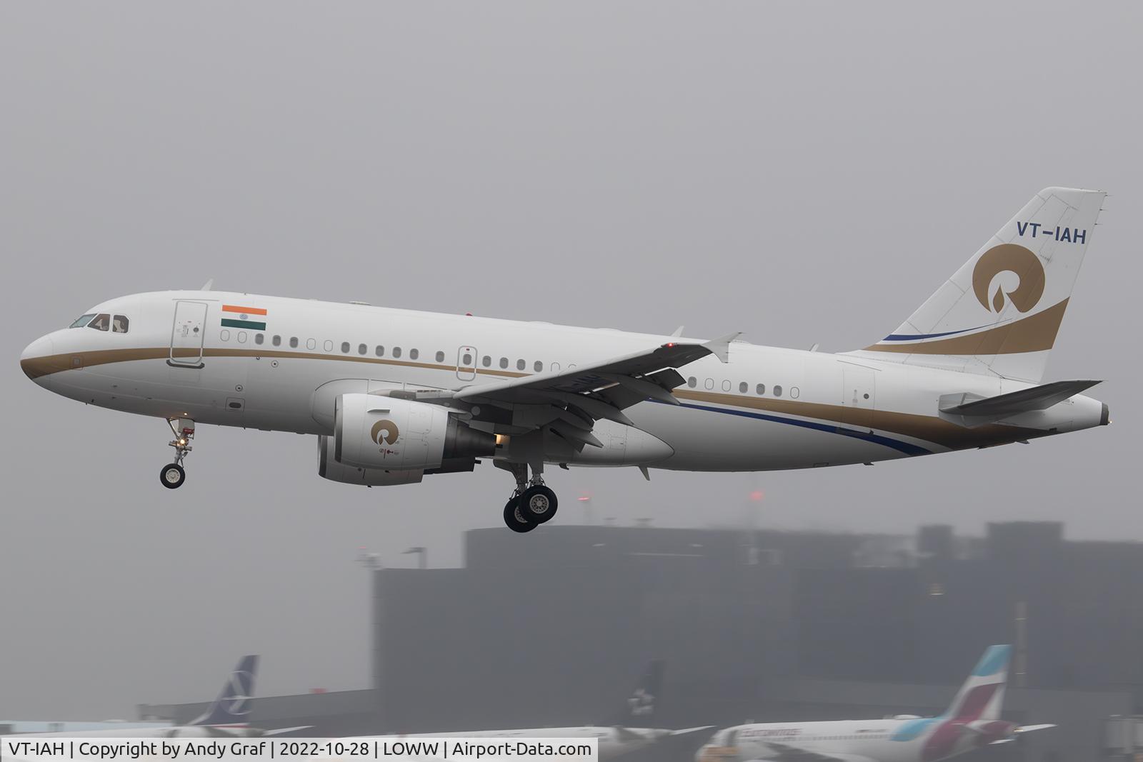 VT-IAH, 2006 Airbus ACJ319 (A319-115/CJ), c/n 2837, Untitled A319