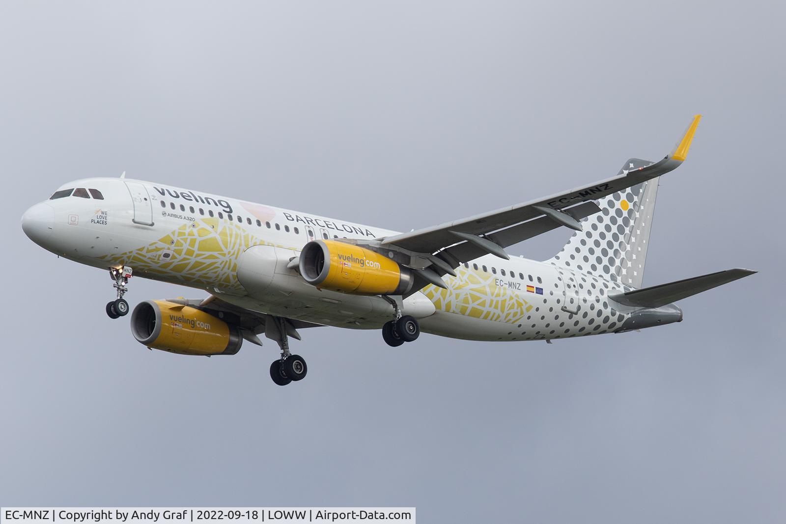 EC-MNZ, 2016 Airbus A320-232, c/n 7351, Vueling A320