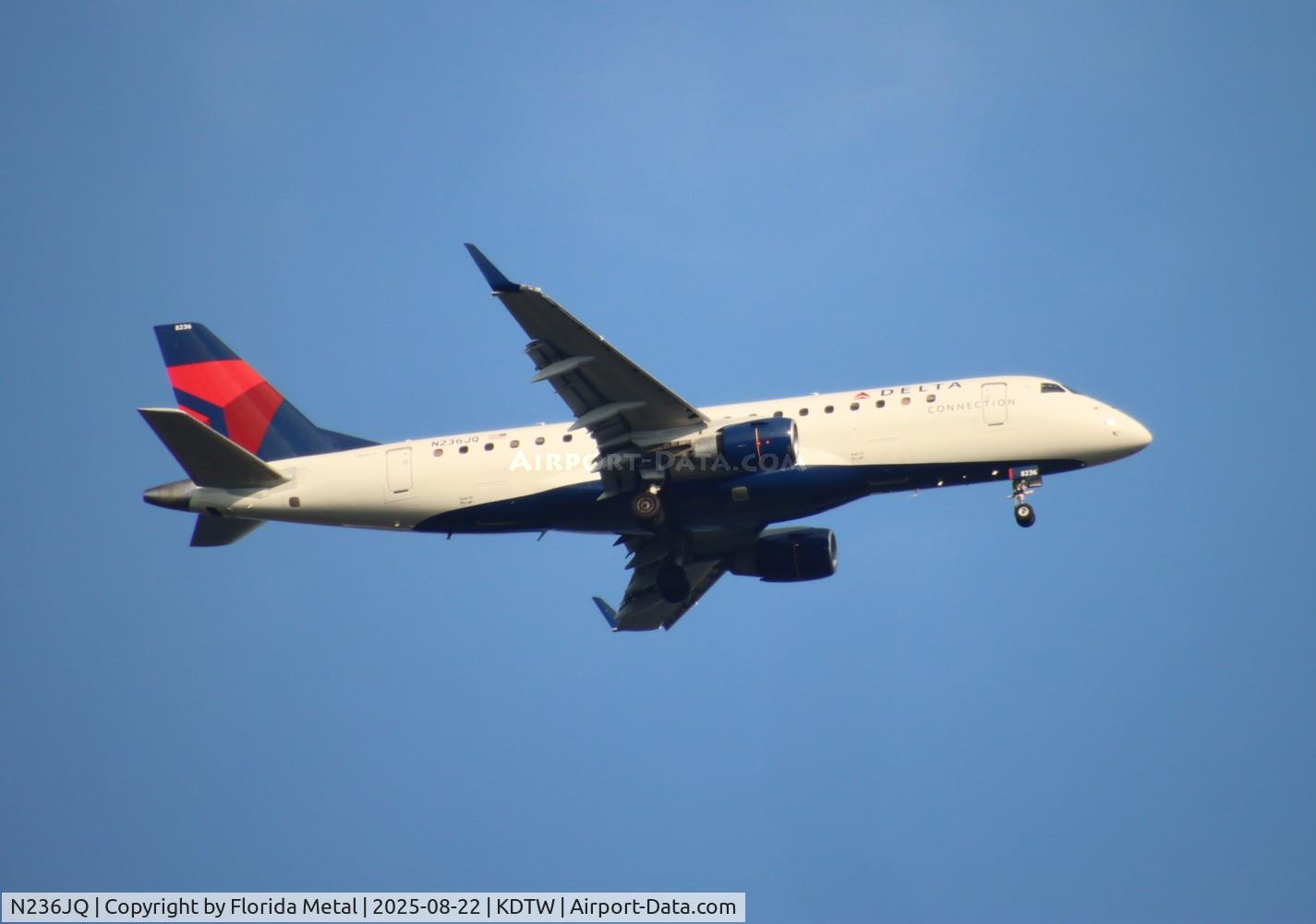 N236JQ, 2008 Embraer 175LR (ERJ-170-200LR), c/n 17000236, RPA/DAL E175 zx pit-dtw