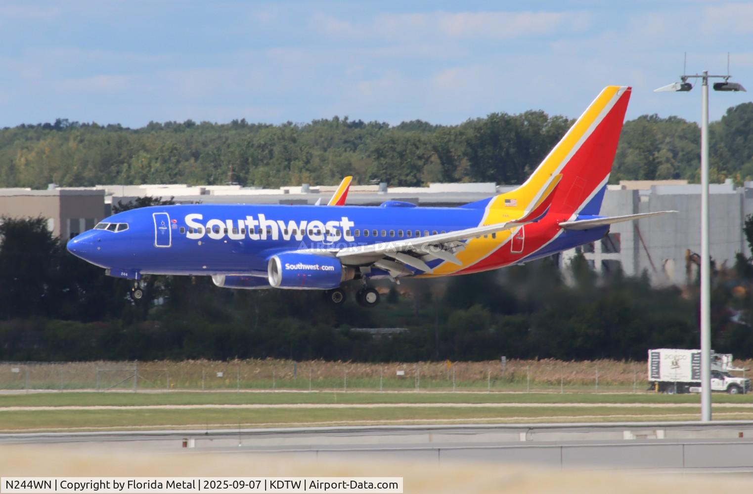 N244WN, 2006 Boeing 737-7H4 C/N 34864, SWA 737 nc zx bna-dtw