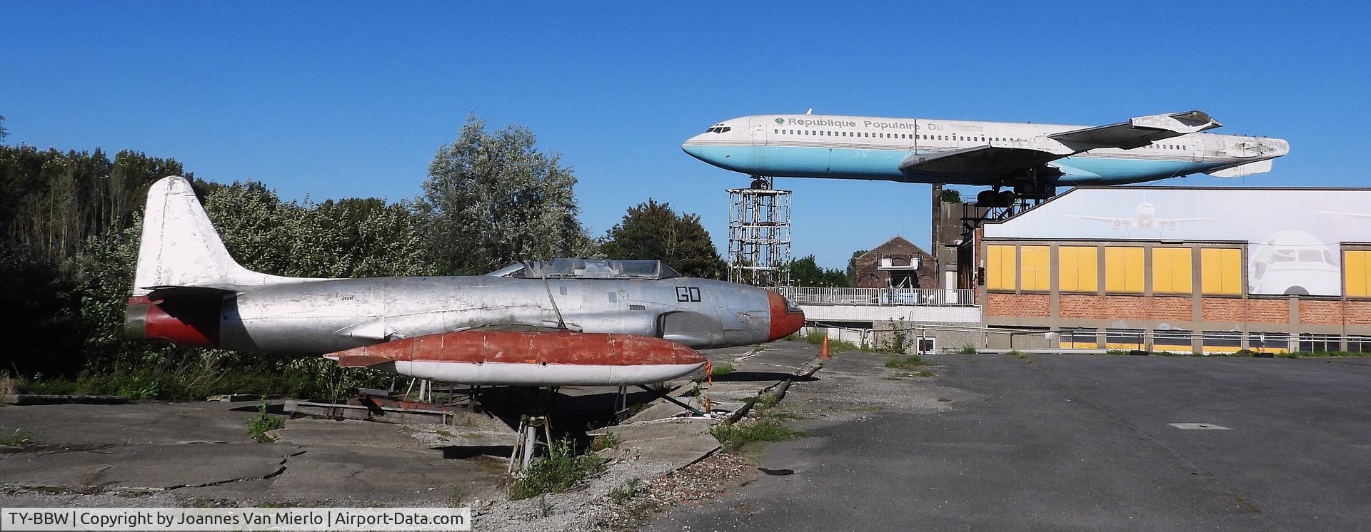 TY-BBW, 1961 Boeing 707-321, c/n 18084, In the background...