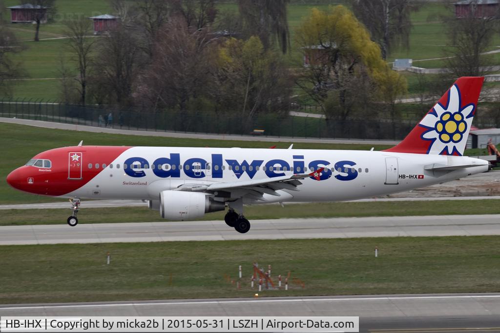 HB-IHX, 1998 Airbus A320-214 C/N 0942, Landing