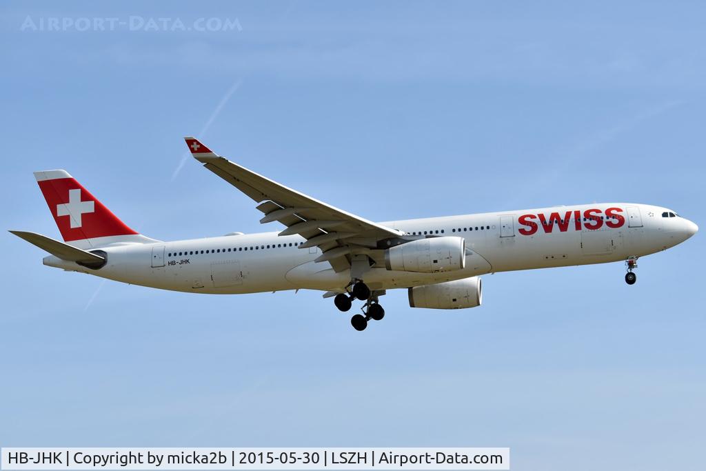 HB-JHK, 2011 Airbus A330-343X C/N 1276, Landing