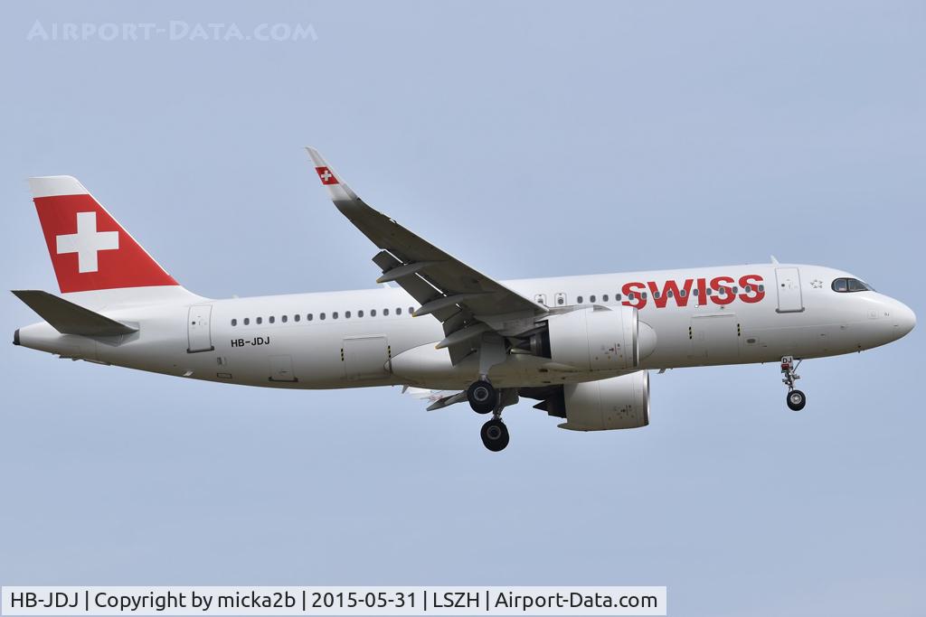 HB-JDJ, 2025 Airbus A320-271N, c/n 12470, Landing