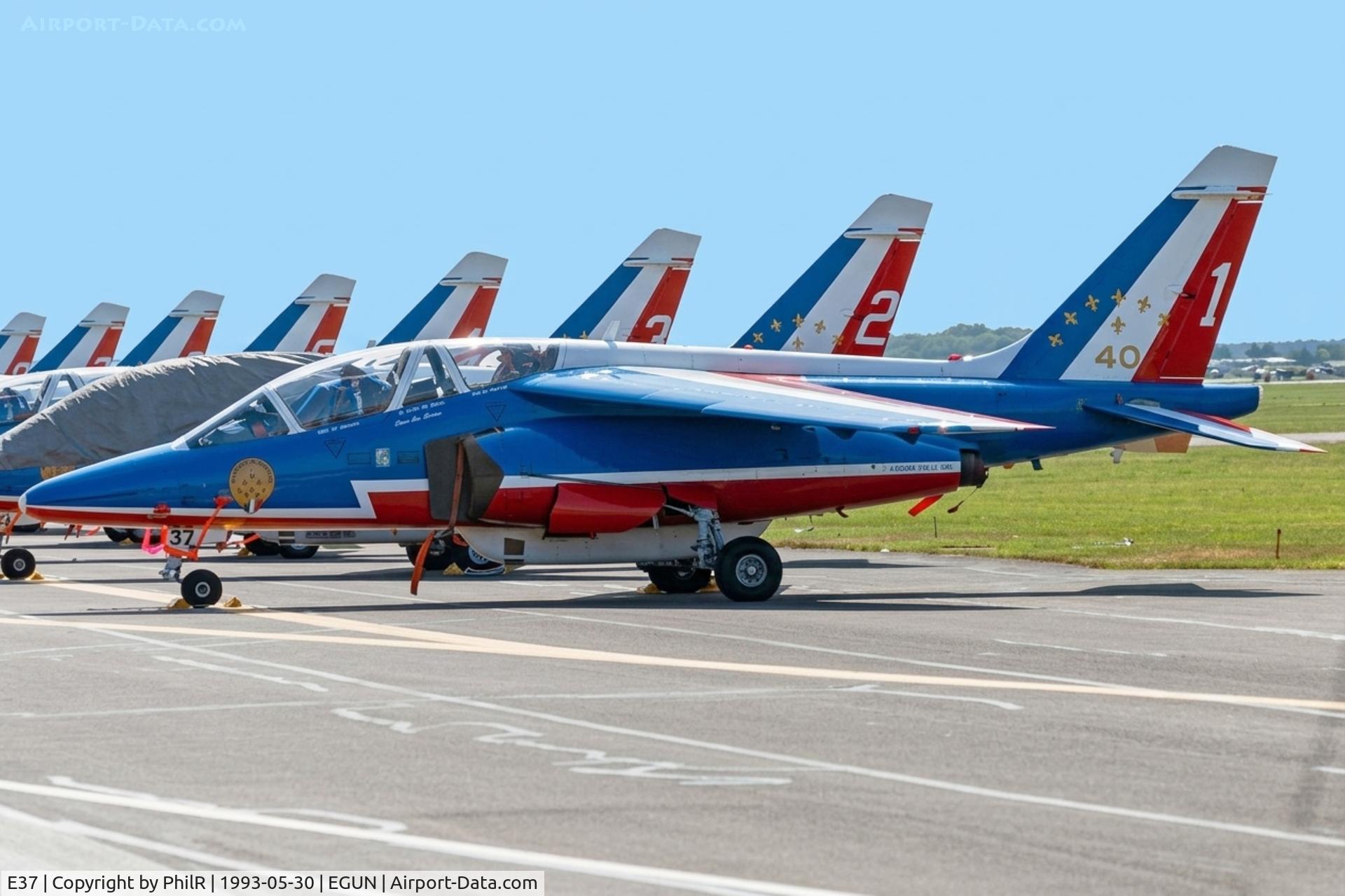 E37, Dassault-Dornier Alpha Jet E C/N E37, E37 '1' Dassault Dornier Alpha Jet Patrouille de France AdeL Mildenhall 
