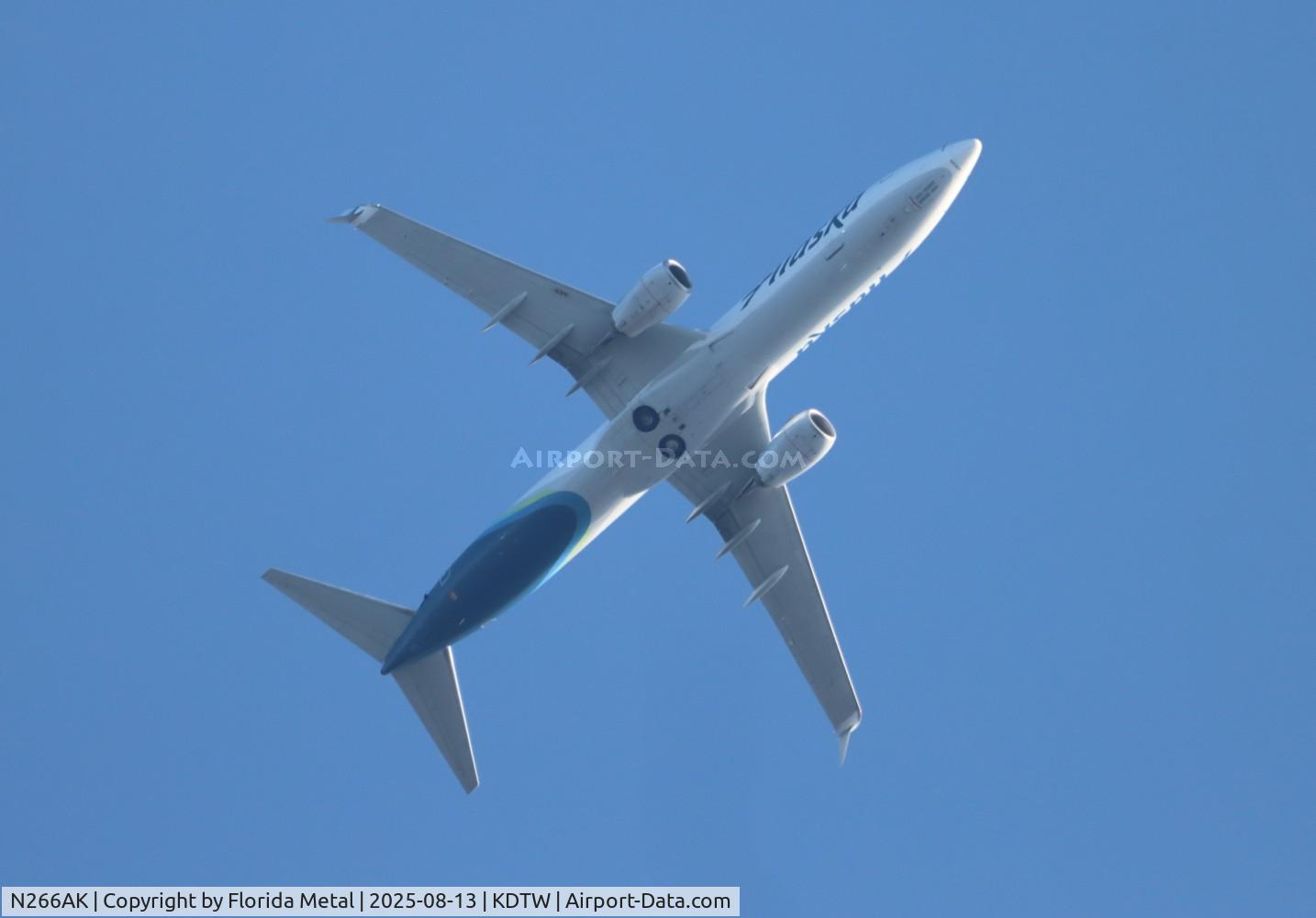 N266AK, 2016 Boeing 737-900/ER, c/n 62683 l/n 6143, ASA 739 zx dtw-sea