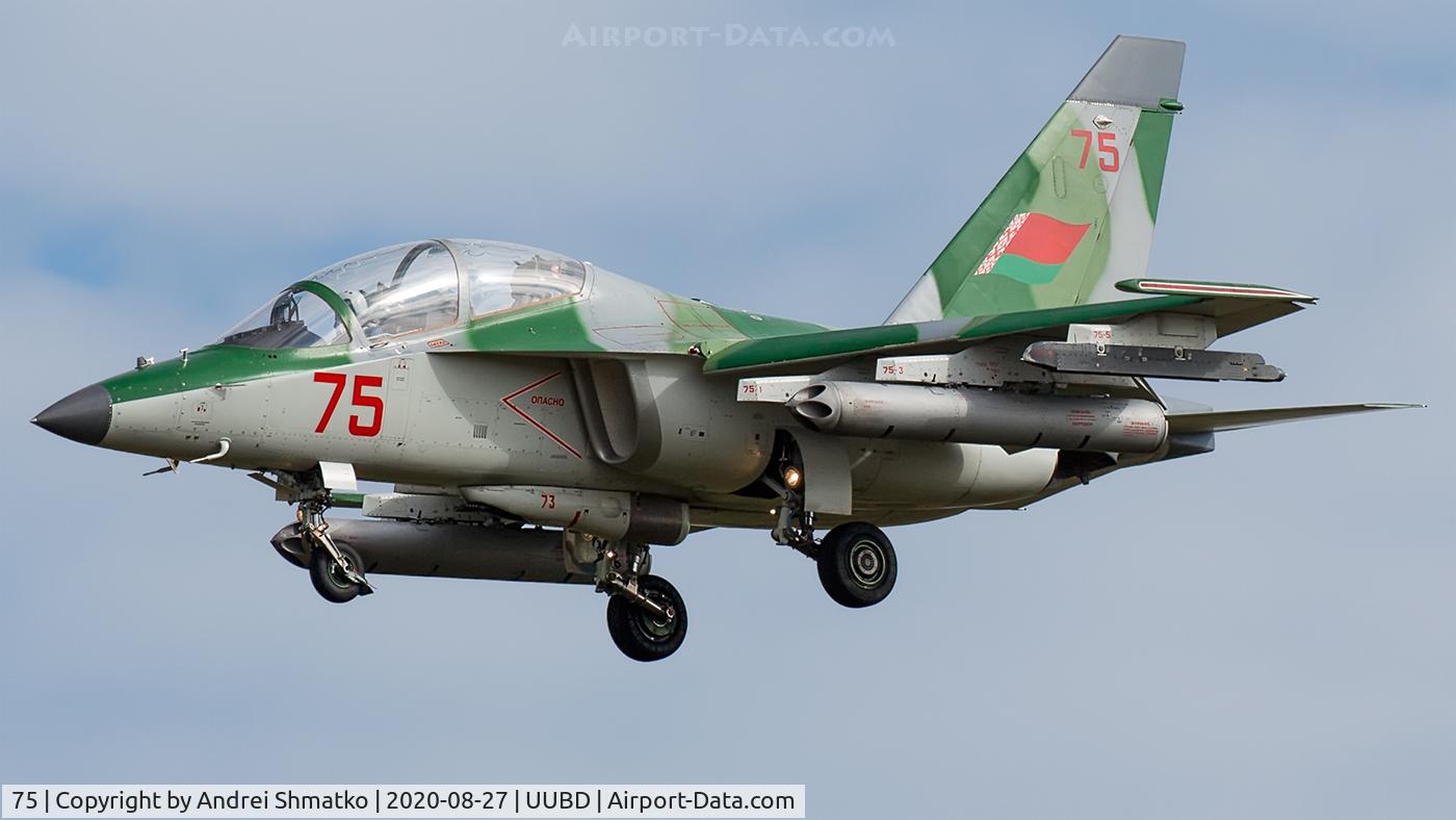 75, Yakovlev Yak-130, c/n 130.11.00-1005, Aviadarts.