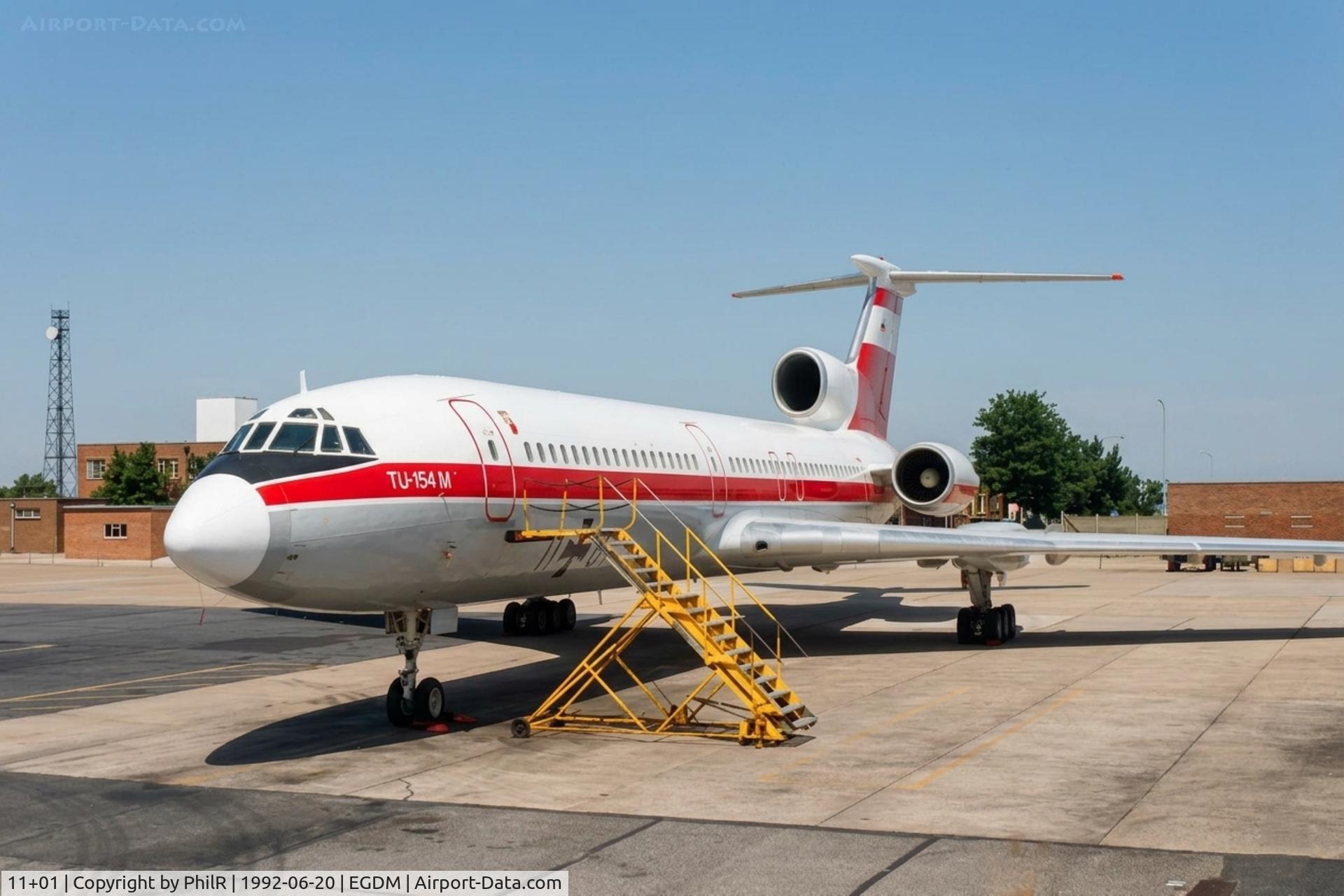 11+01, , 11+01 1989 Tu-154M Luftwaffe IAT Boscombe Down 
