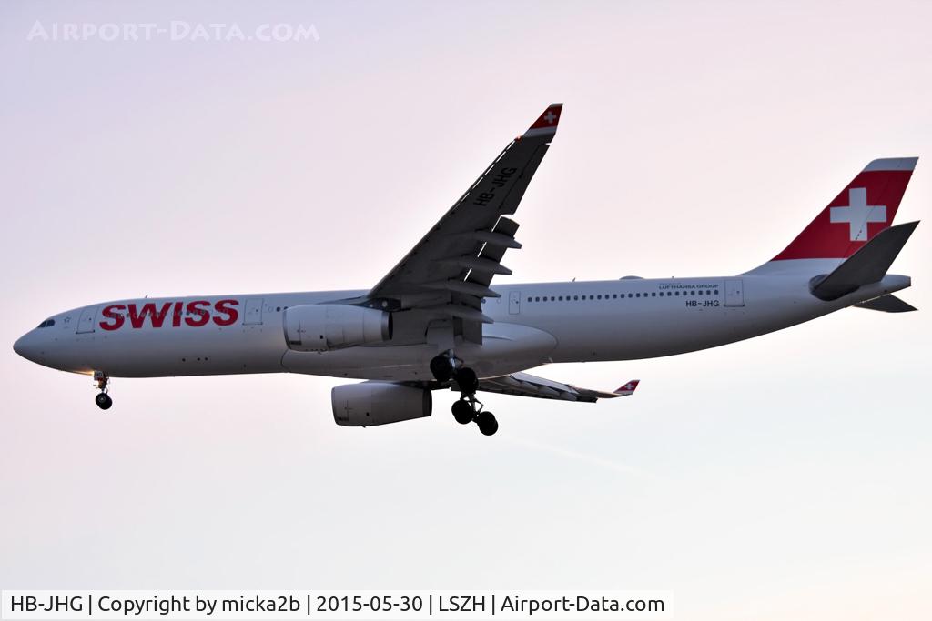 HB-JHG, 2010 Airbus A330-343X C/N 1101, Landing