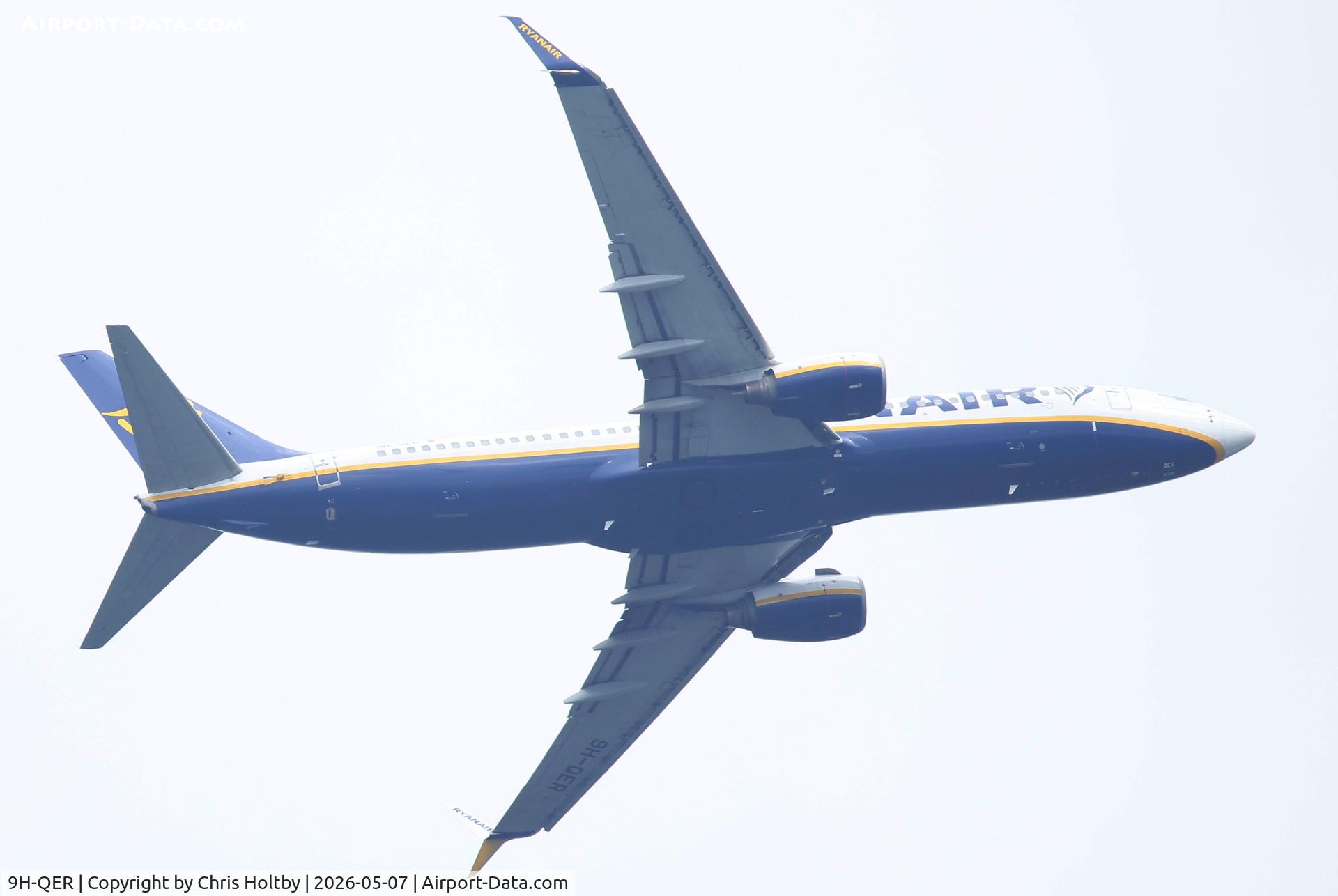 9H-QER, 2005 Boeing B-737-8AS(W) C/N 33582, Over Amwell, Herts going into Stansted, Essex