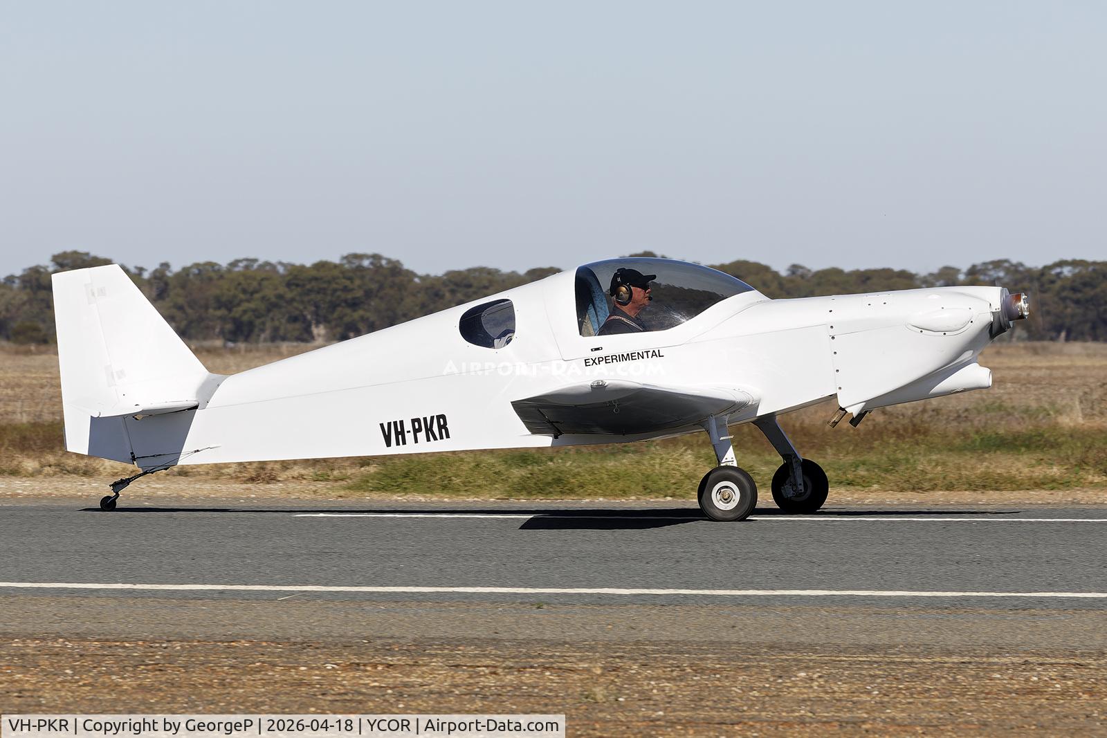 VH-PKR, 2004 Rand Robinson KR-2, c/n KR2-7642, Antique Aeroplane Assn of Australia National Fly-in.