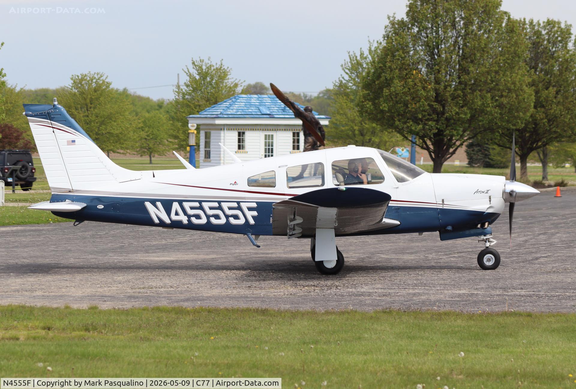 N4555F, 1976 Piper PA-28R-200, c/n 28R-7635416, Piper PA-28R-200