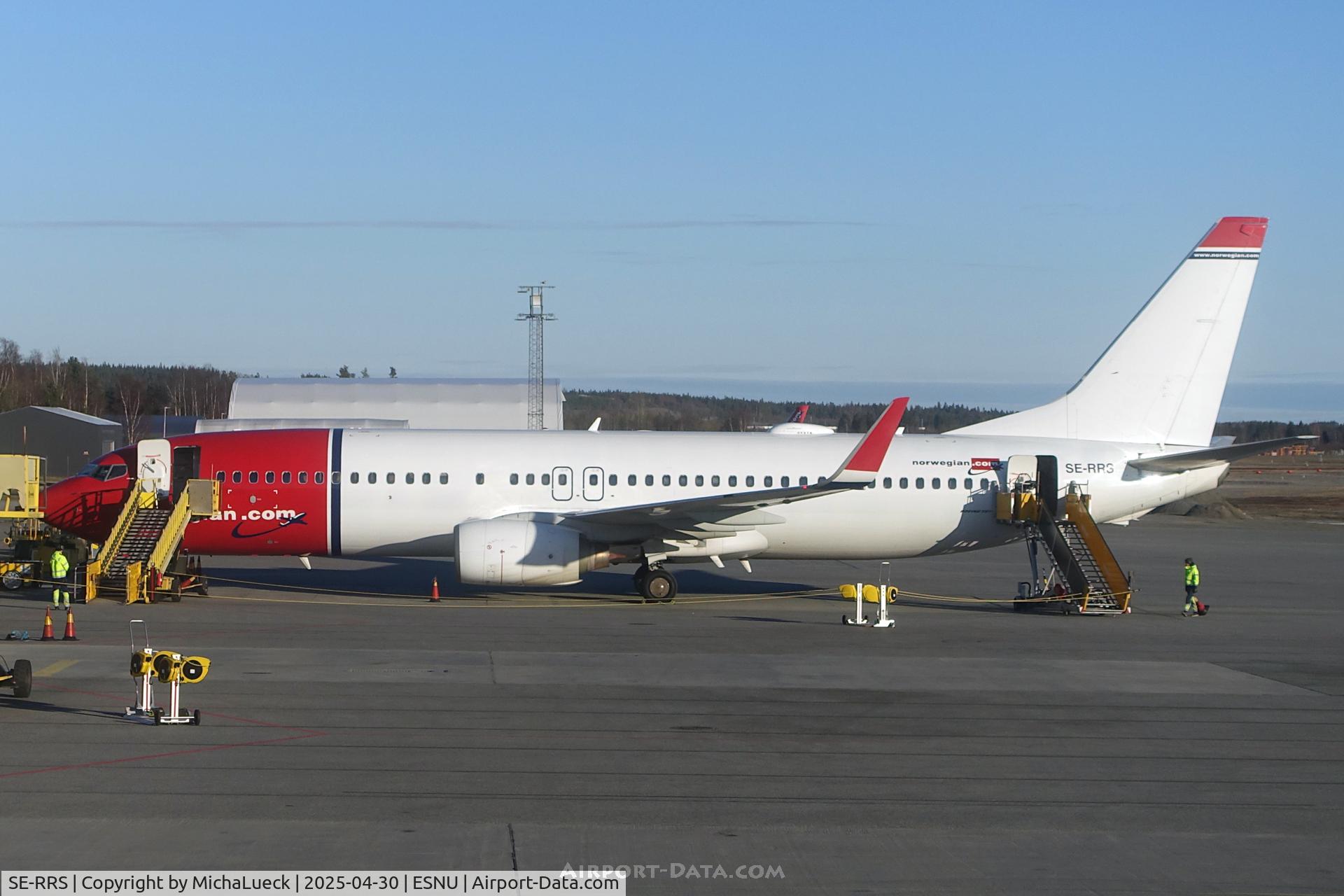 SE-RRS, 2011 Boeing 737-8JP, c/n 40869 l/n 3651, At Umeå
