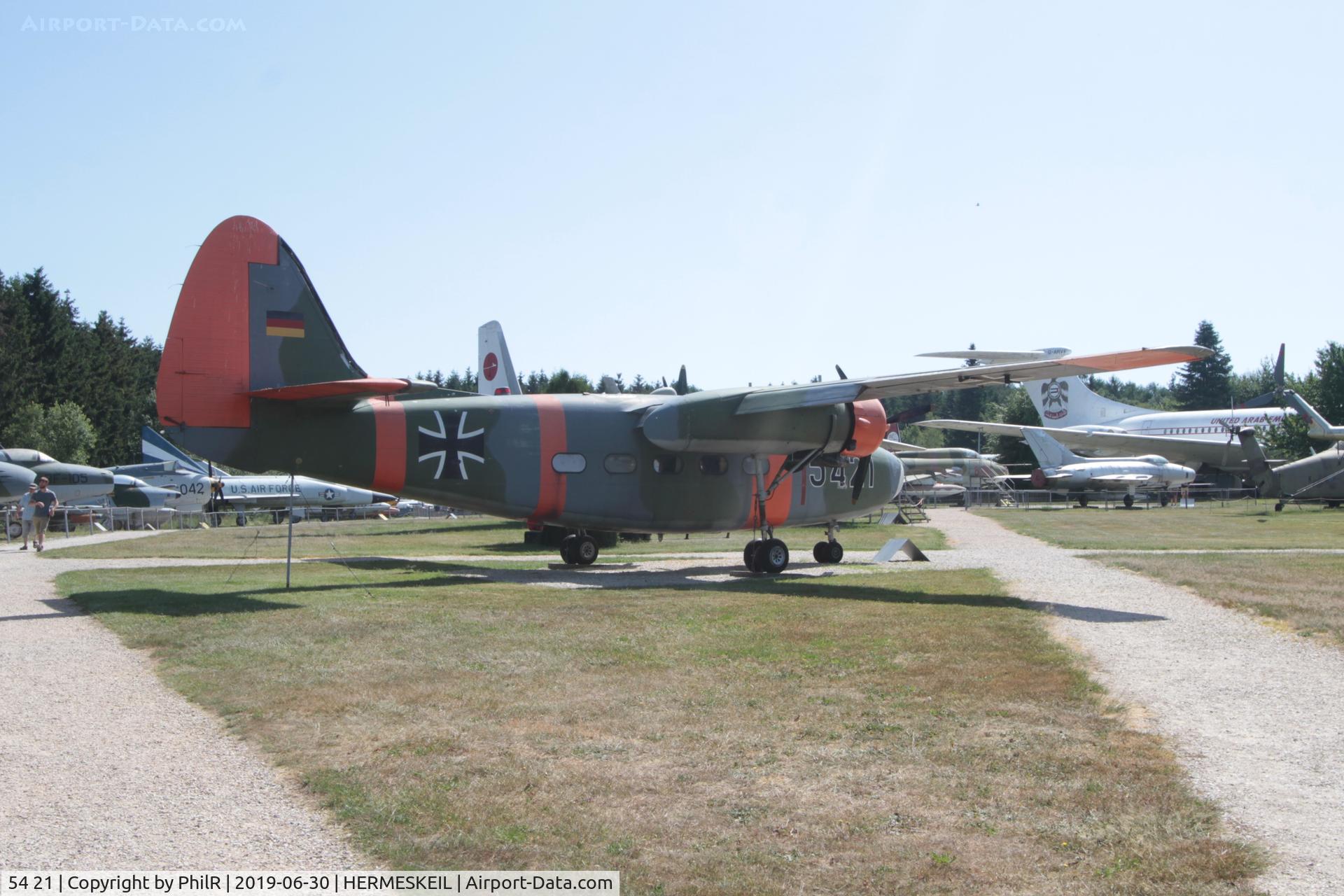 54 21, Hunting Percival P-66 Pembroke C54 C/N PAC/66/1013, 54+21 Percival Pembroke C54 WGAF Hermeskeil 
