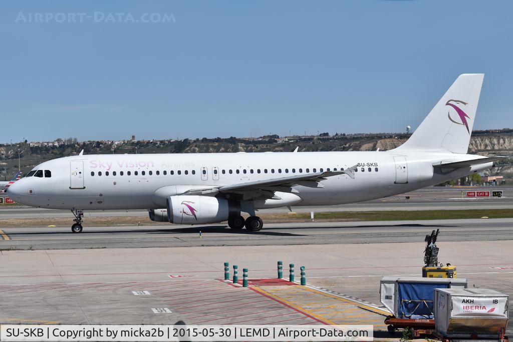 SU-SKB, 2004 Airbus A320-232, c/n 2204, Taxiing