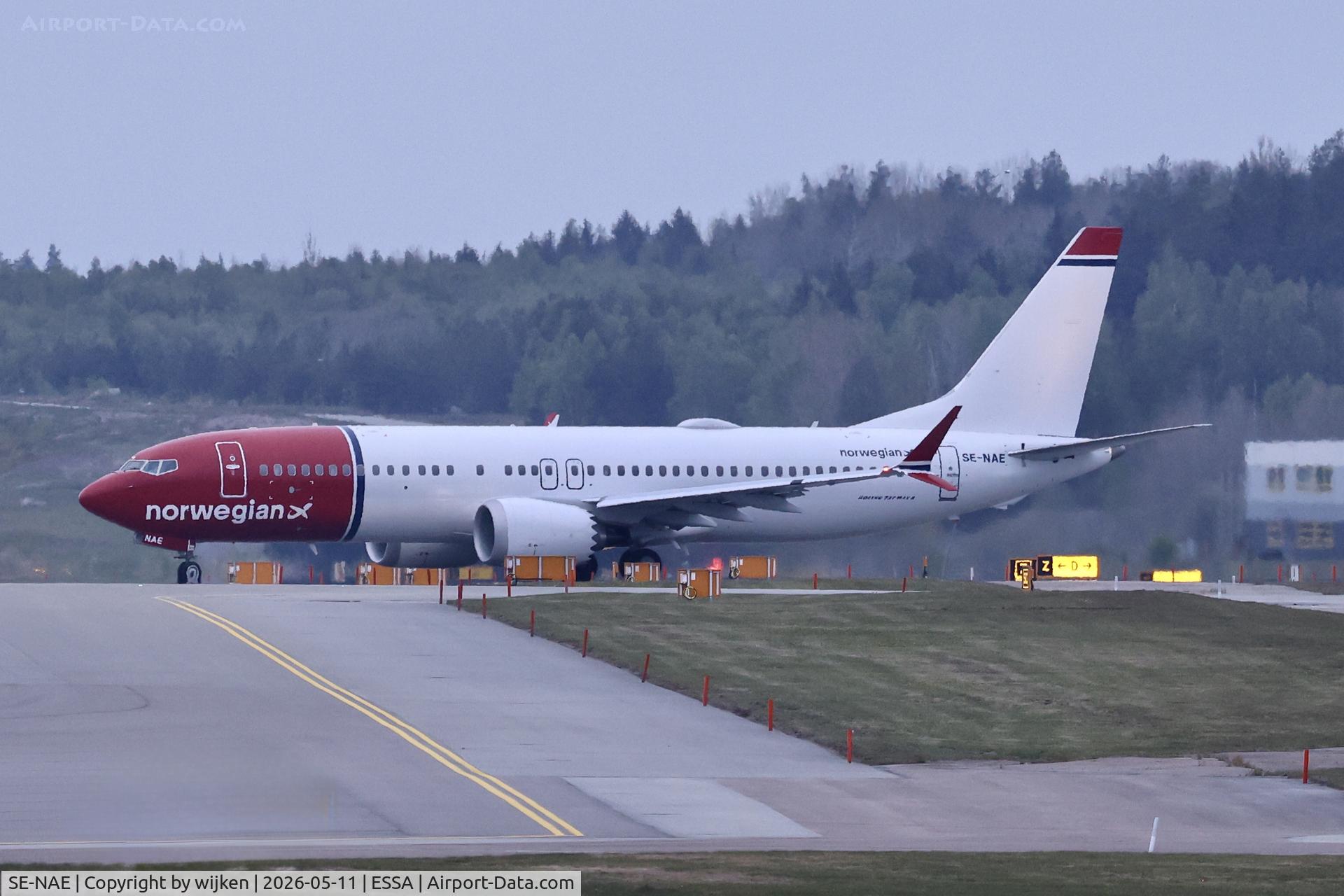 SE-NAE, 2025 Boeing B-737-8 Max C/N 42848, Twy Y