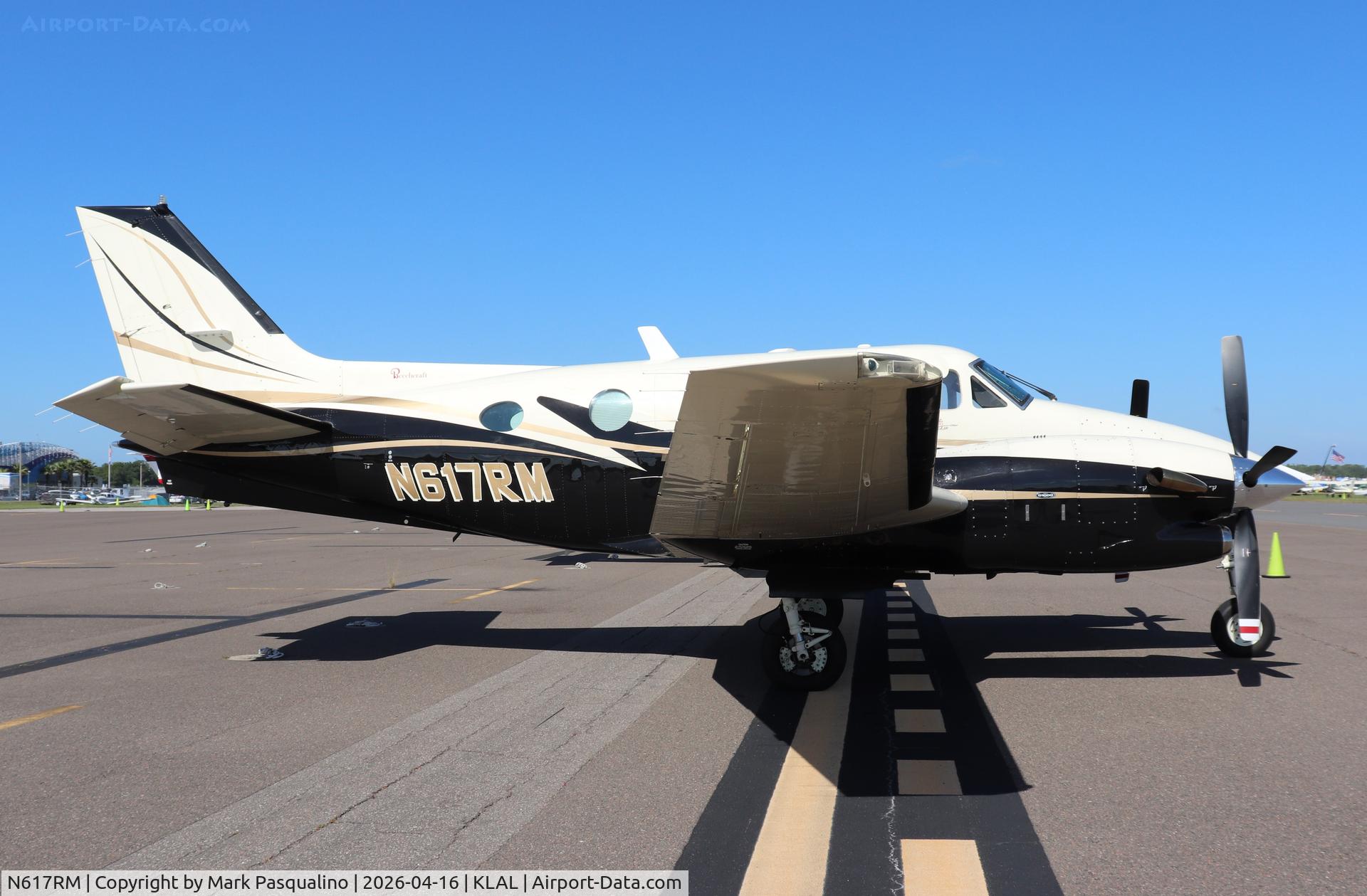 N617RM, Beech C90A King Air C/N LJ-1095, Beech C90A