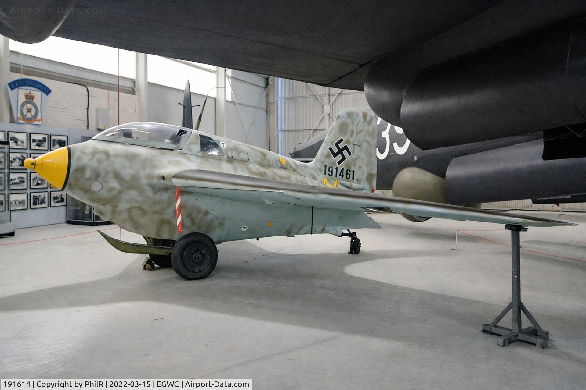 191614, 1945 Messerschmitt Me-163B-1a Komet C/N 191614, 191614 1944 Messerscmmidt Me163B-1a Luftwaffe Komet Cosford Aerospace Museum 
