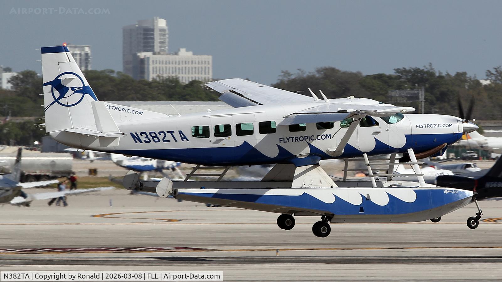 N382TA, 2017 Cessna 208B Grand Caravan EX C/N 208B5430, at fll