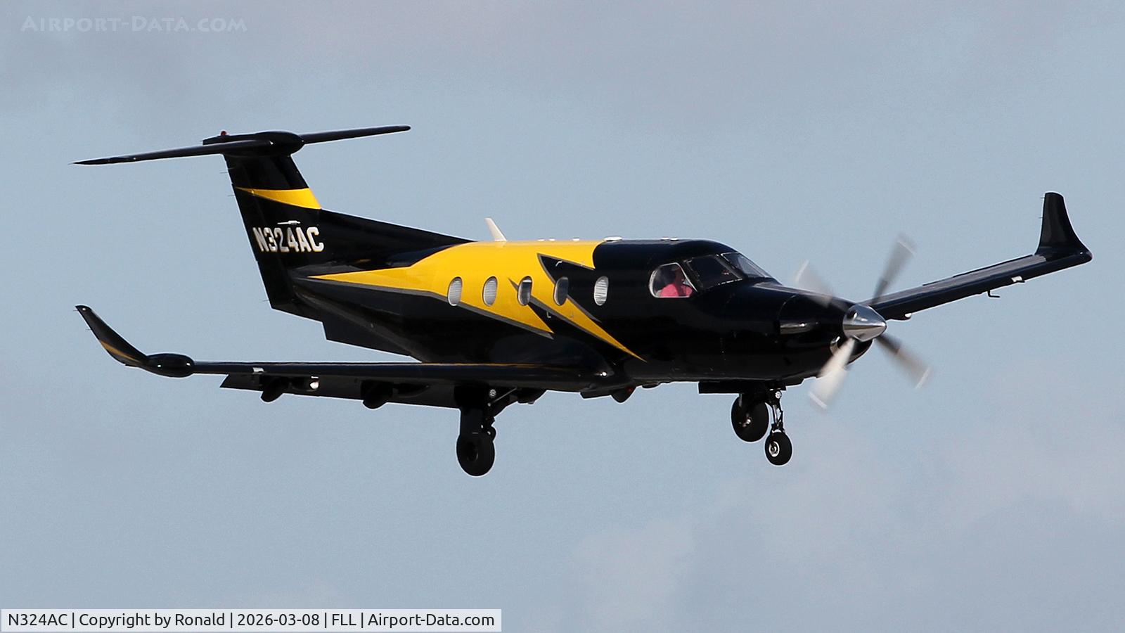 N324AC, 1996 Pilatus PC-12/45 C/N 197, at fll