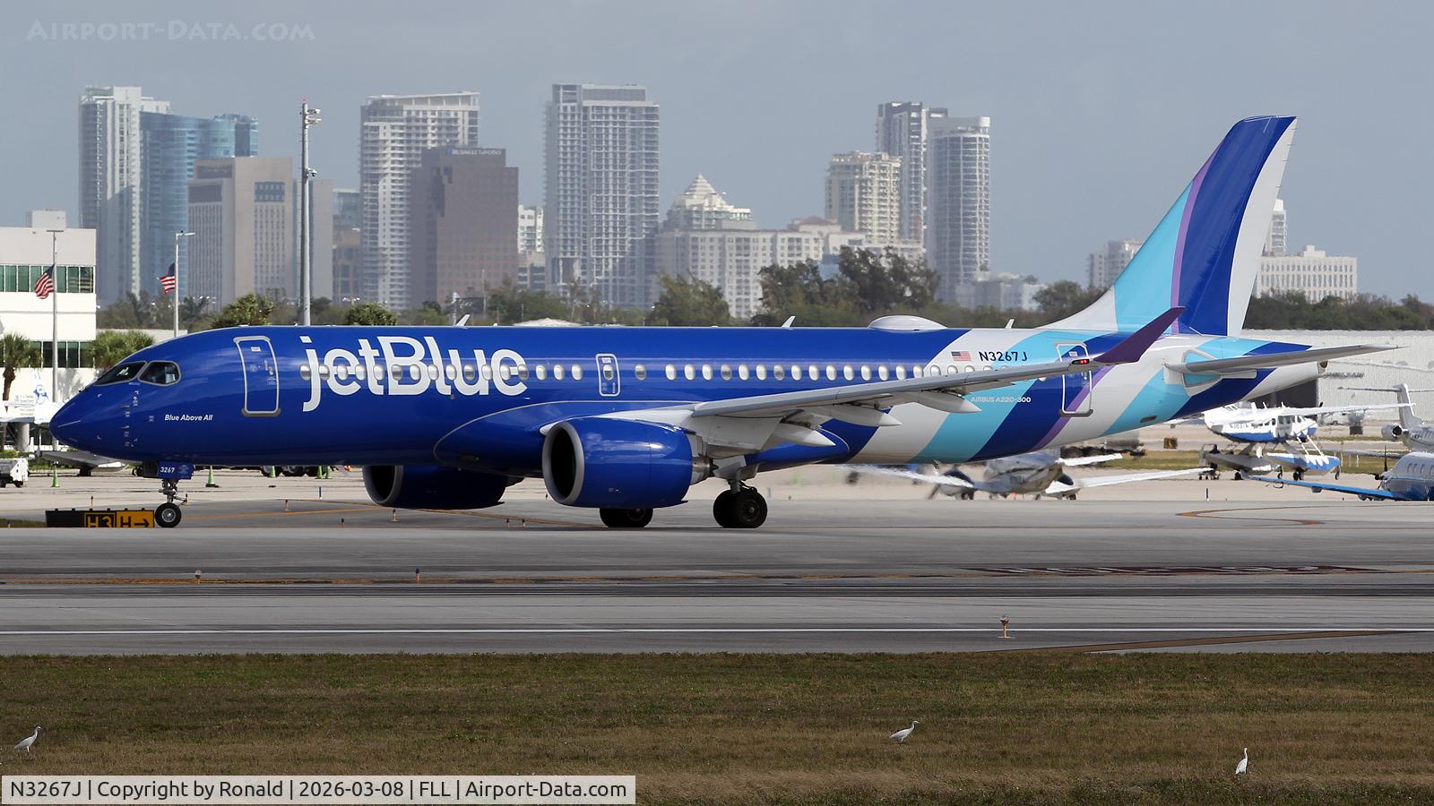 N3267J, Airbus A220-300 C/N 55360, at fll
