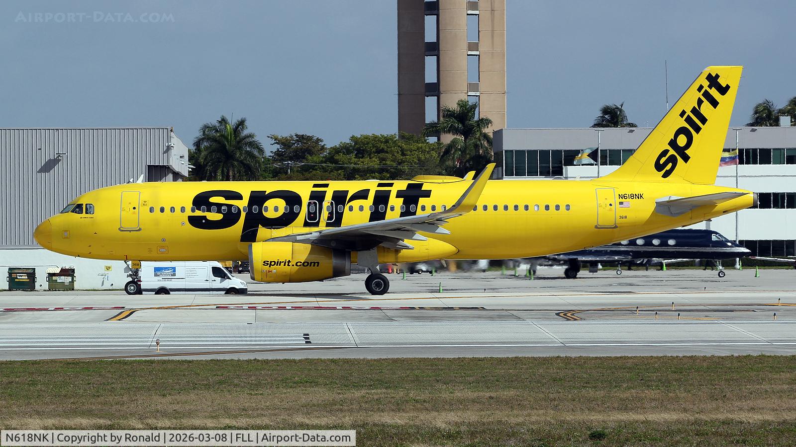 N618NK, 2012 Airbus A320-232 C/N 5458, at fll