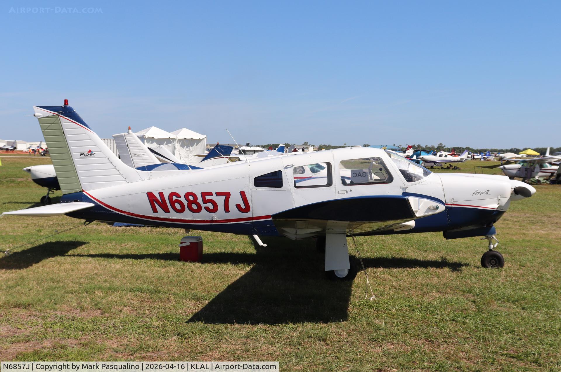 N6857J, 1976 Piper PA-28R-200, c/n 28R7635341, Piper PA-28R-200