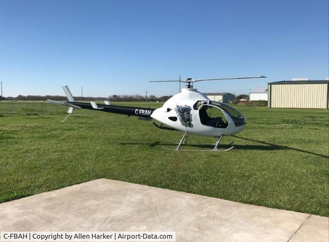 Aircraft C-FBAH, 1999 Rotorway EXEC 162F, c/n 6286, C-FBAH, photo by Allen Harker