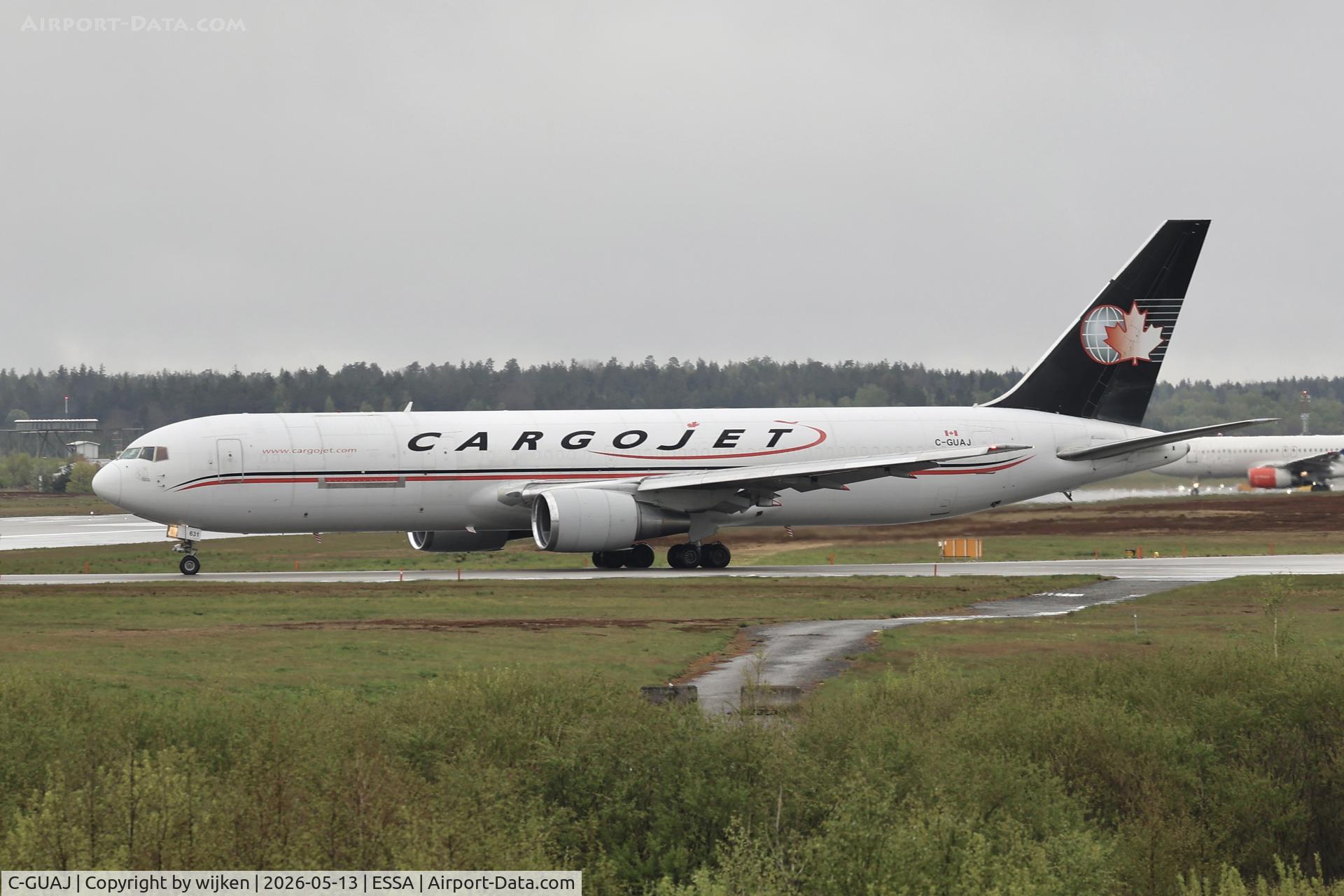 C-GUAJ, 1992 Boeing 767-35E/ER, c/n 26063, Rwy 01L
