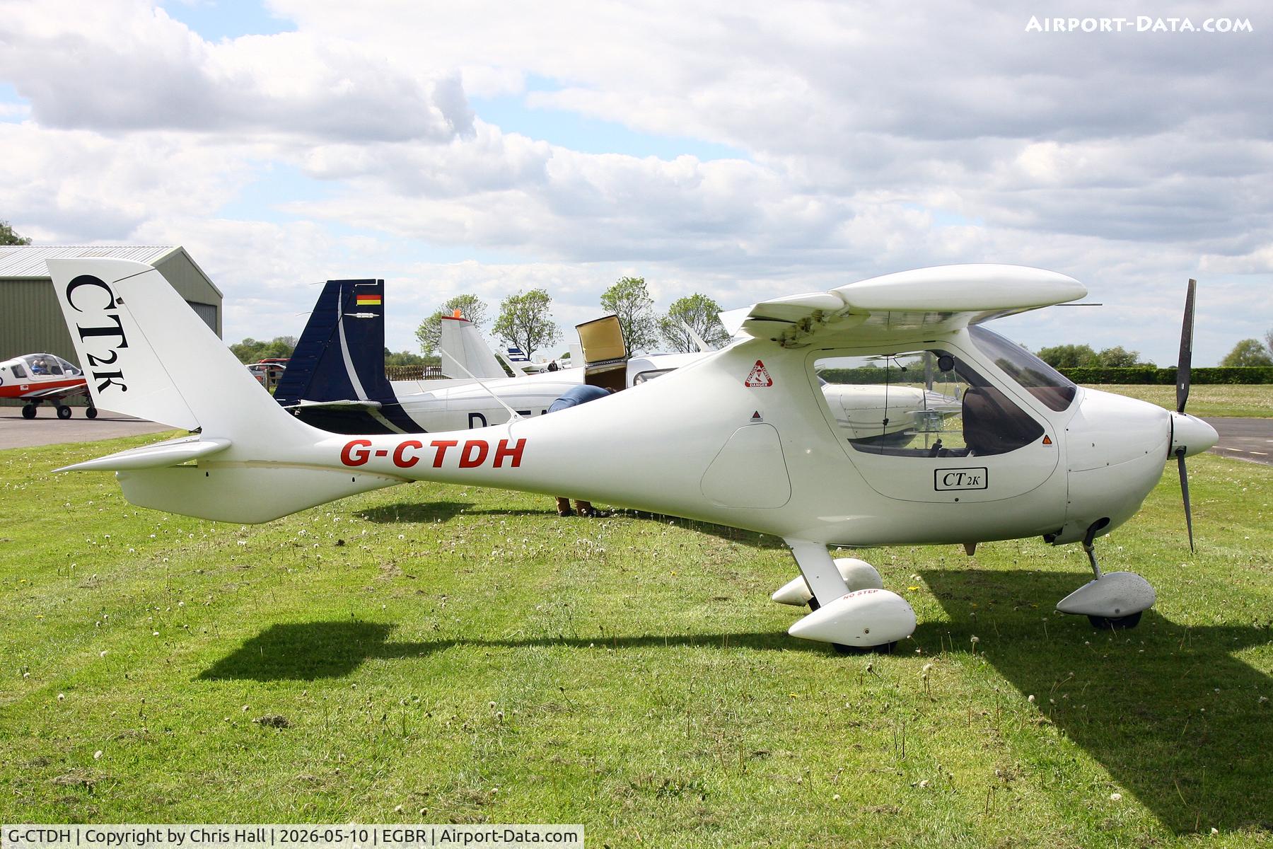 G-CTDH, 2003 Flight Design CT2K C/N 7939, Breighton 10/05-26
