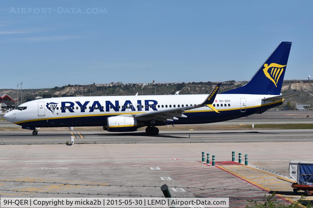 9H-QER, 2005 Boeing B-737-8AS(W) C/N 33582, Taxiing