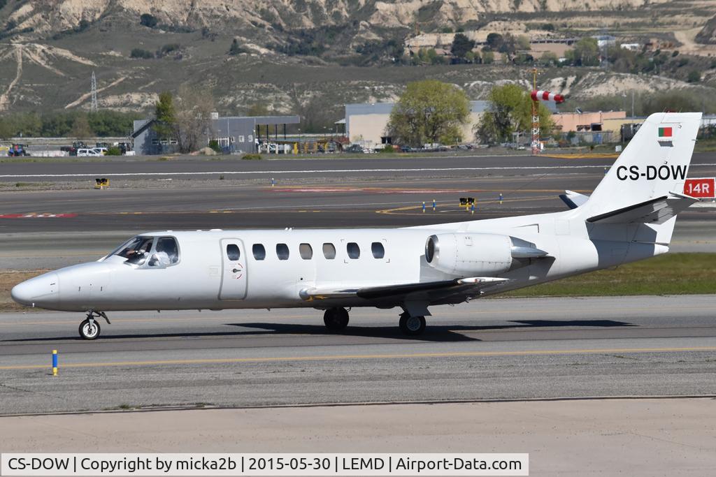 CS-DOW, 1990 Cessna 560 Citation V C/N 560-0088, Taxiing